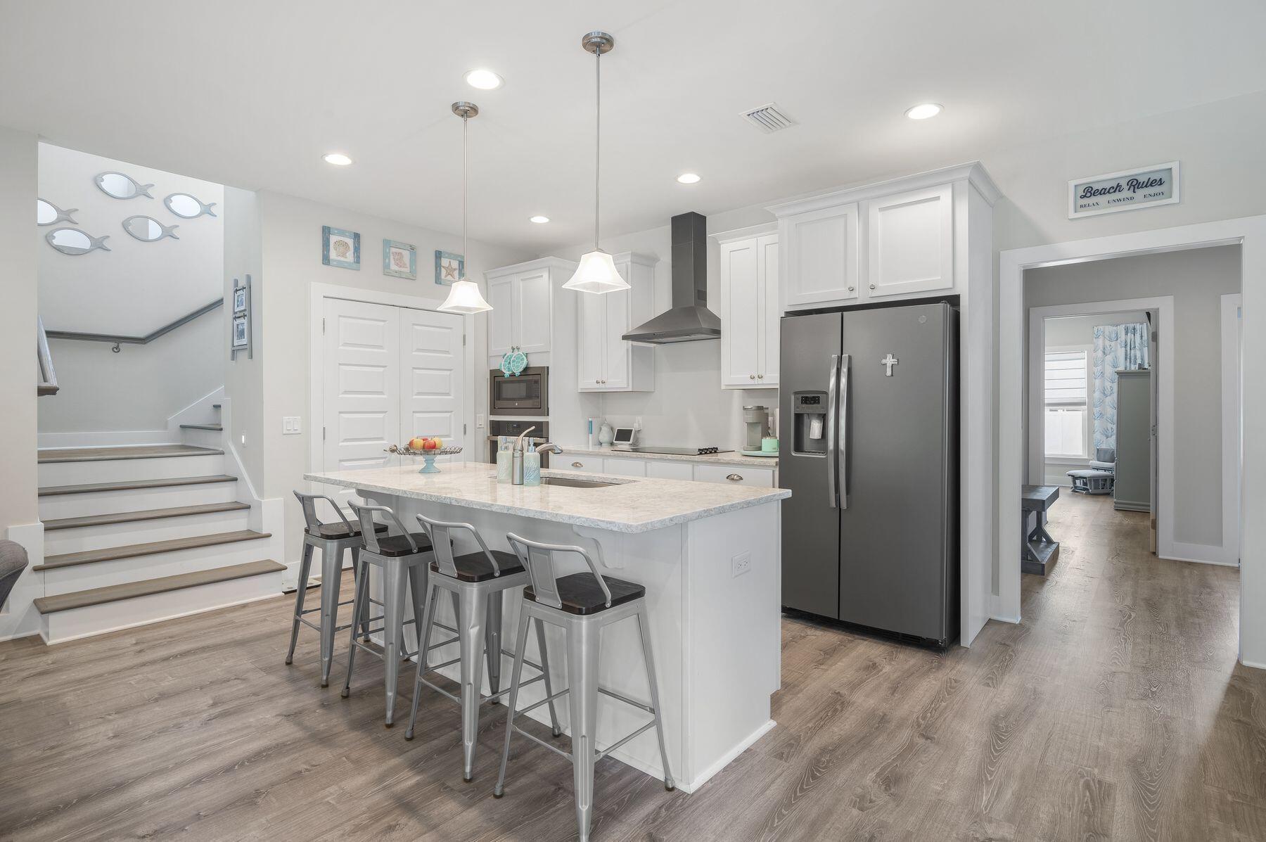 GULF SHORE MANOR - Residential