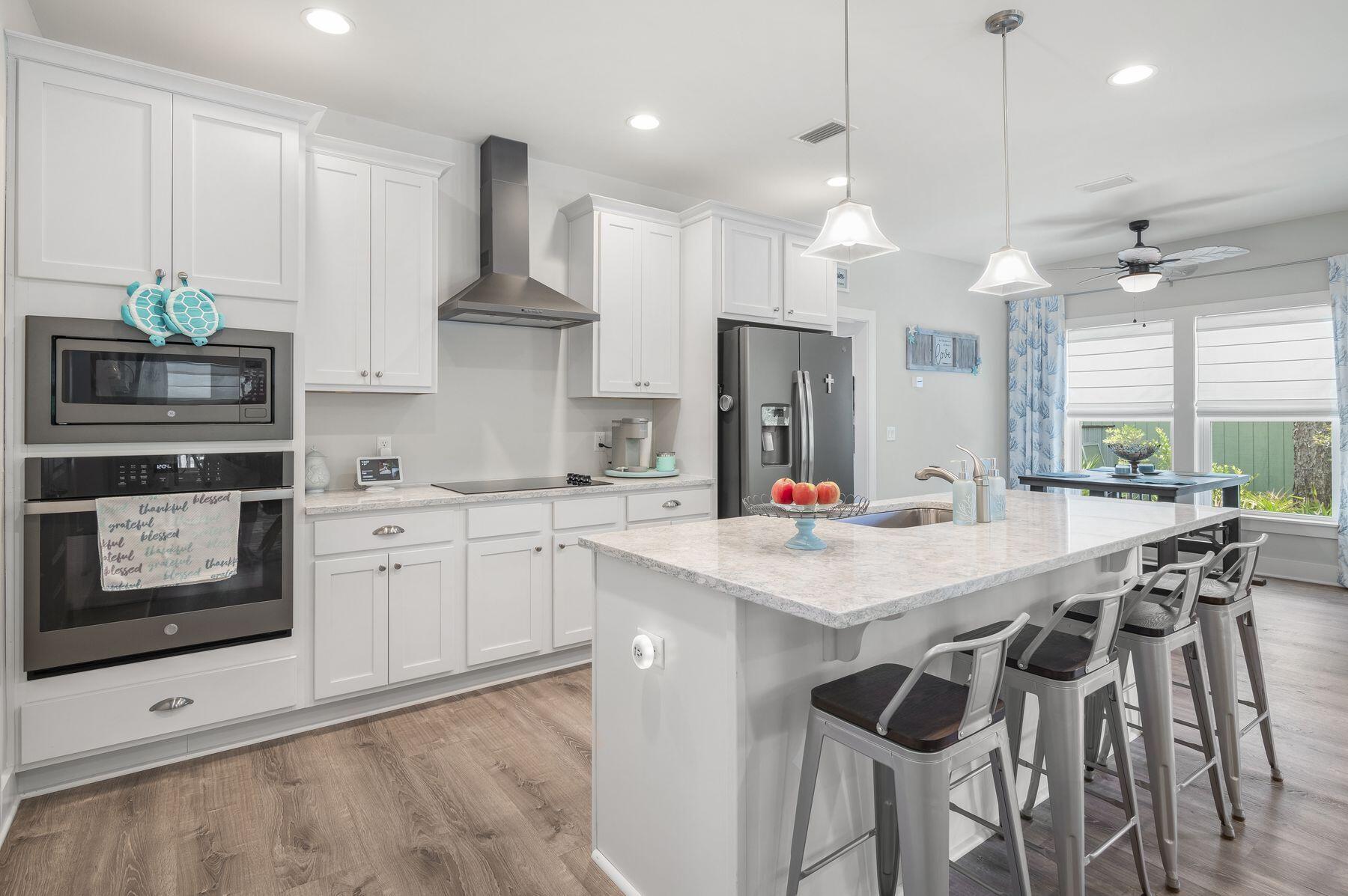 GULF SHORE MANOR - Residential
