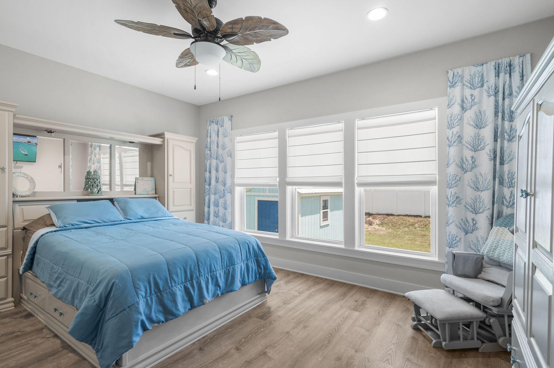 GULF SHORE MANOR - Residential