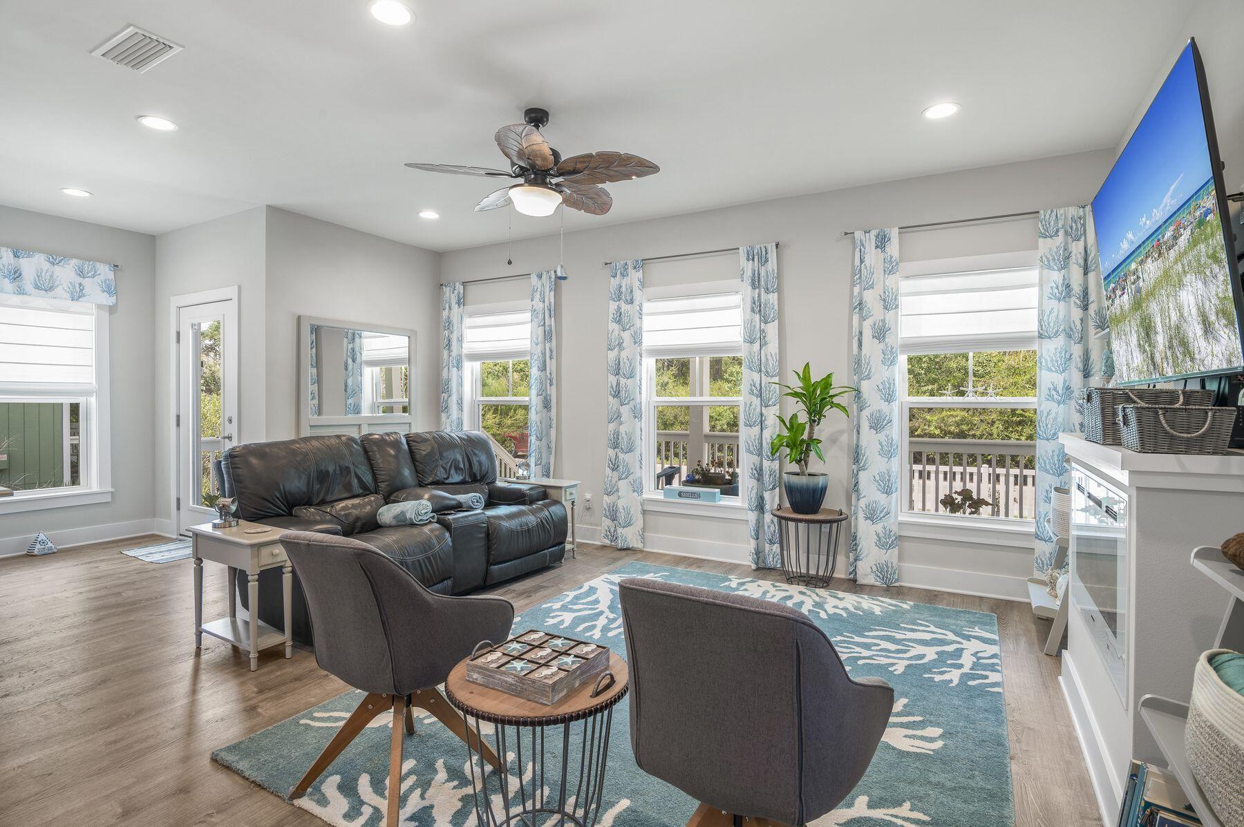 GULF SHORE MANOR - Residential