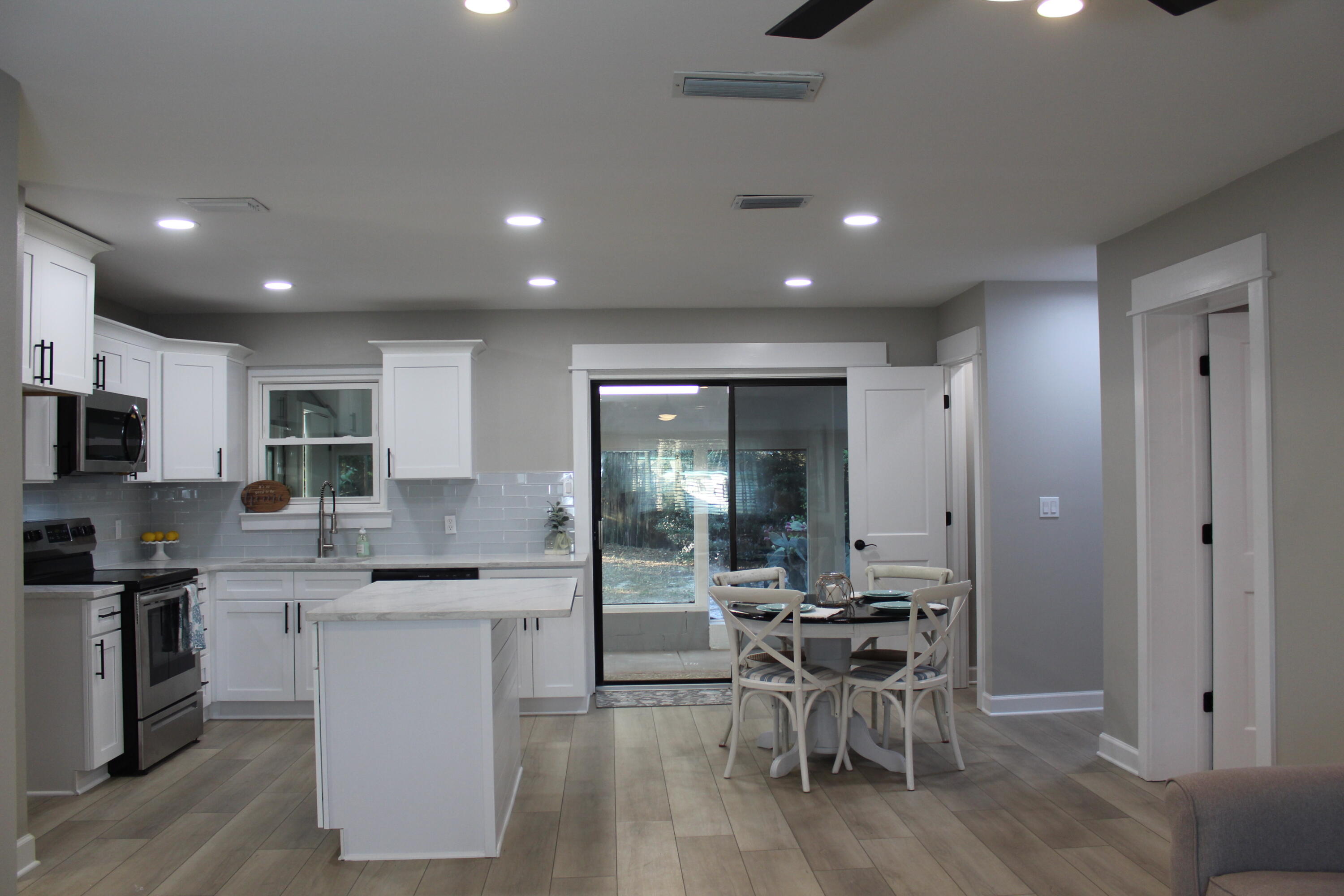 SEABREEZE 6TH ADDN - Residential