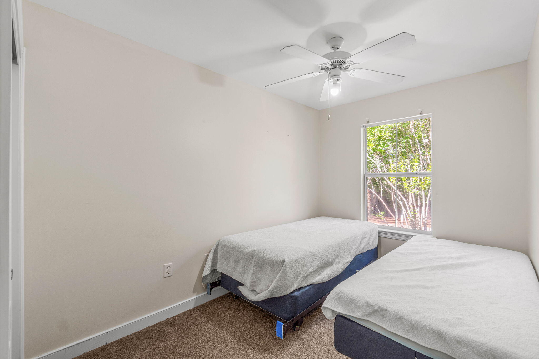 TWIN LAKES TOWNHOMES PH 2 - Residential