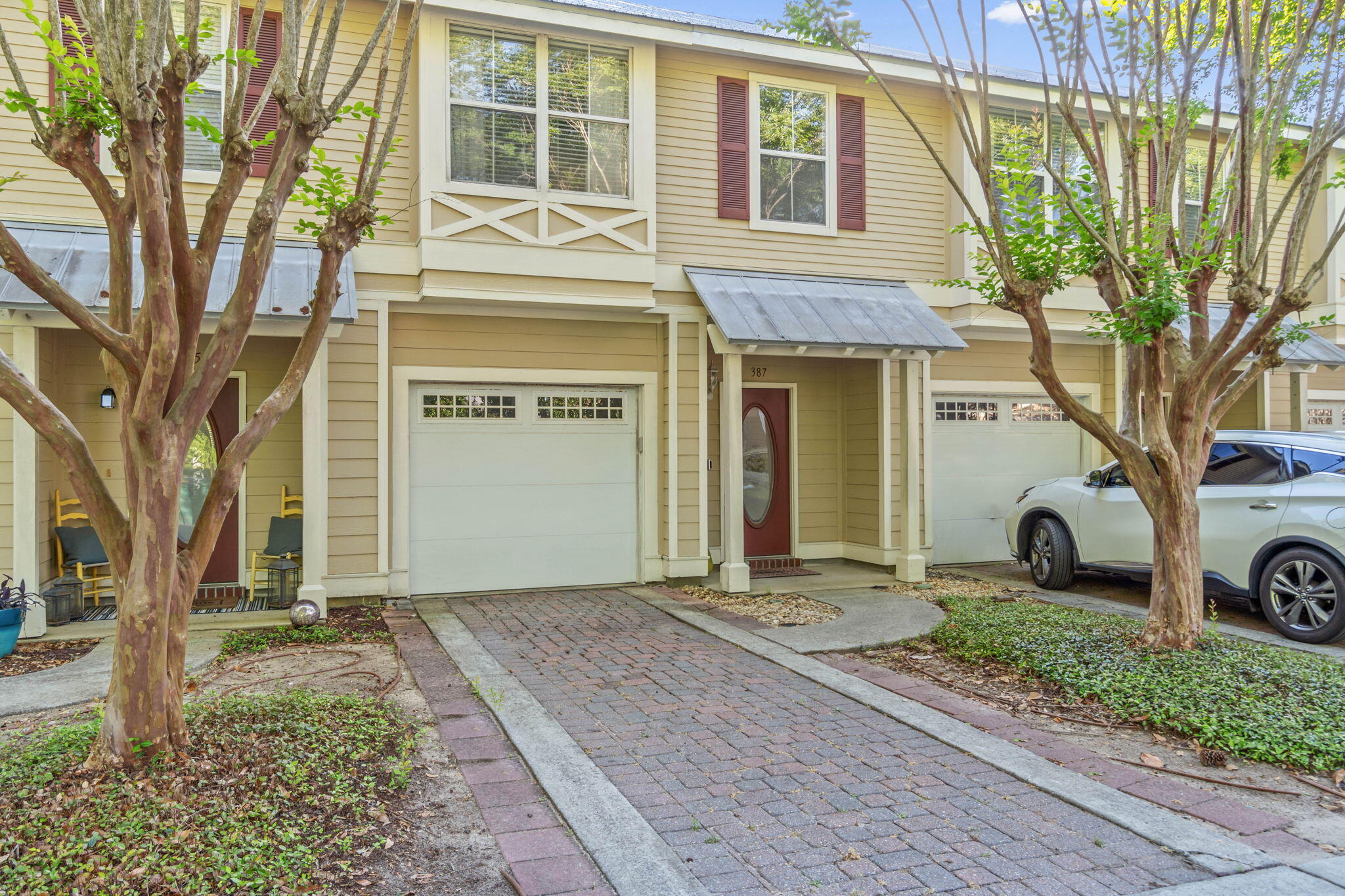 TWIN LAKES TOWNHOMES PH 2 - Residential