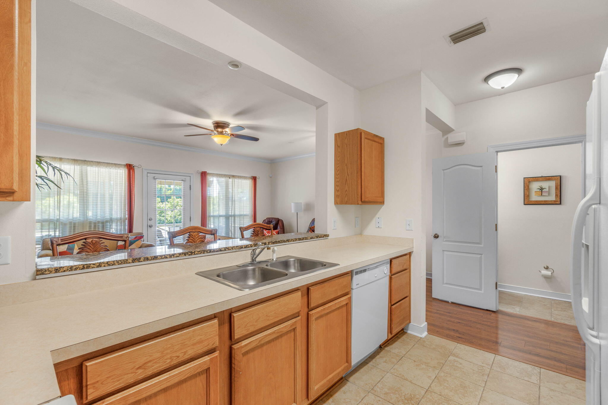 TWIN LAKES TOWNHOMES PH 2 - Residential