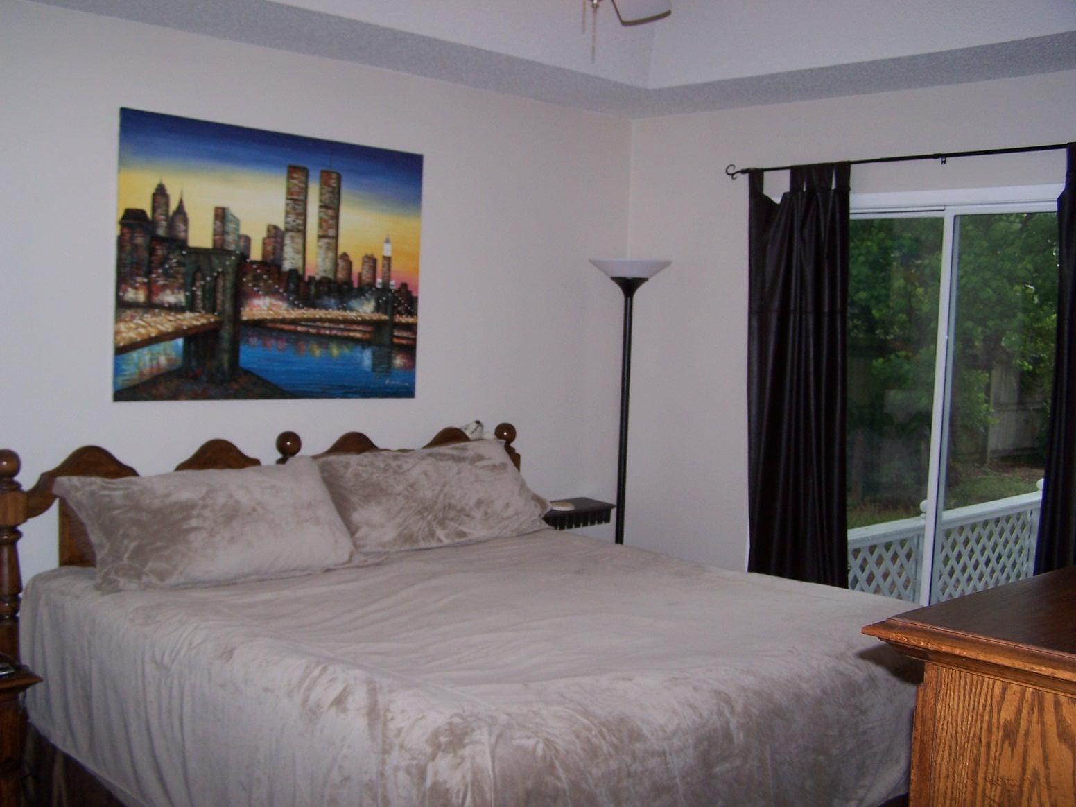 VALPARAISO PINECREST 6 - Residential Lease