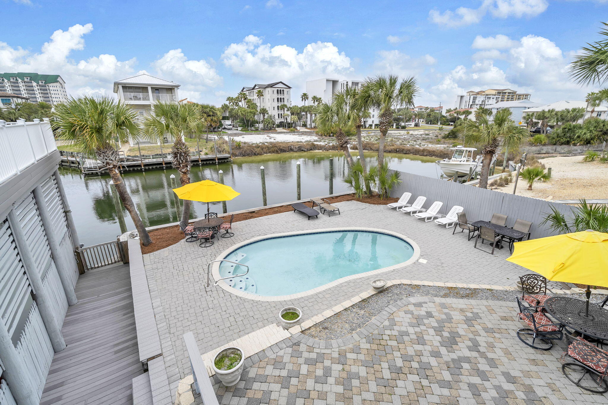 HOLIDAY ISLE - Residential