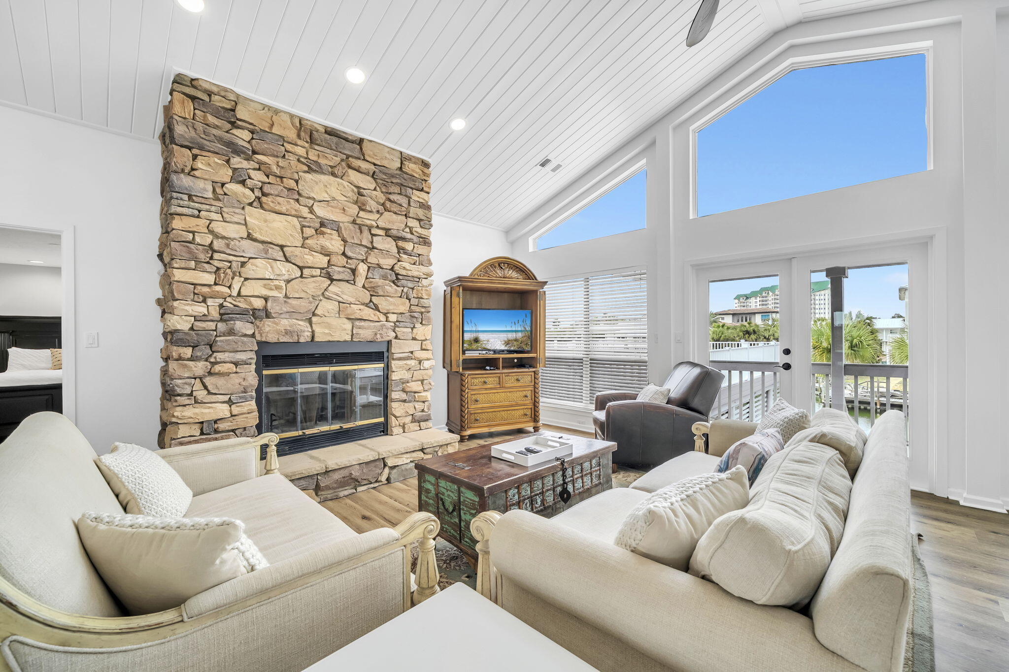 HOLIDAY ISLE - Residential