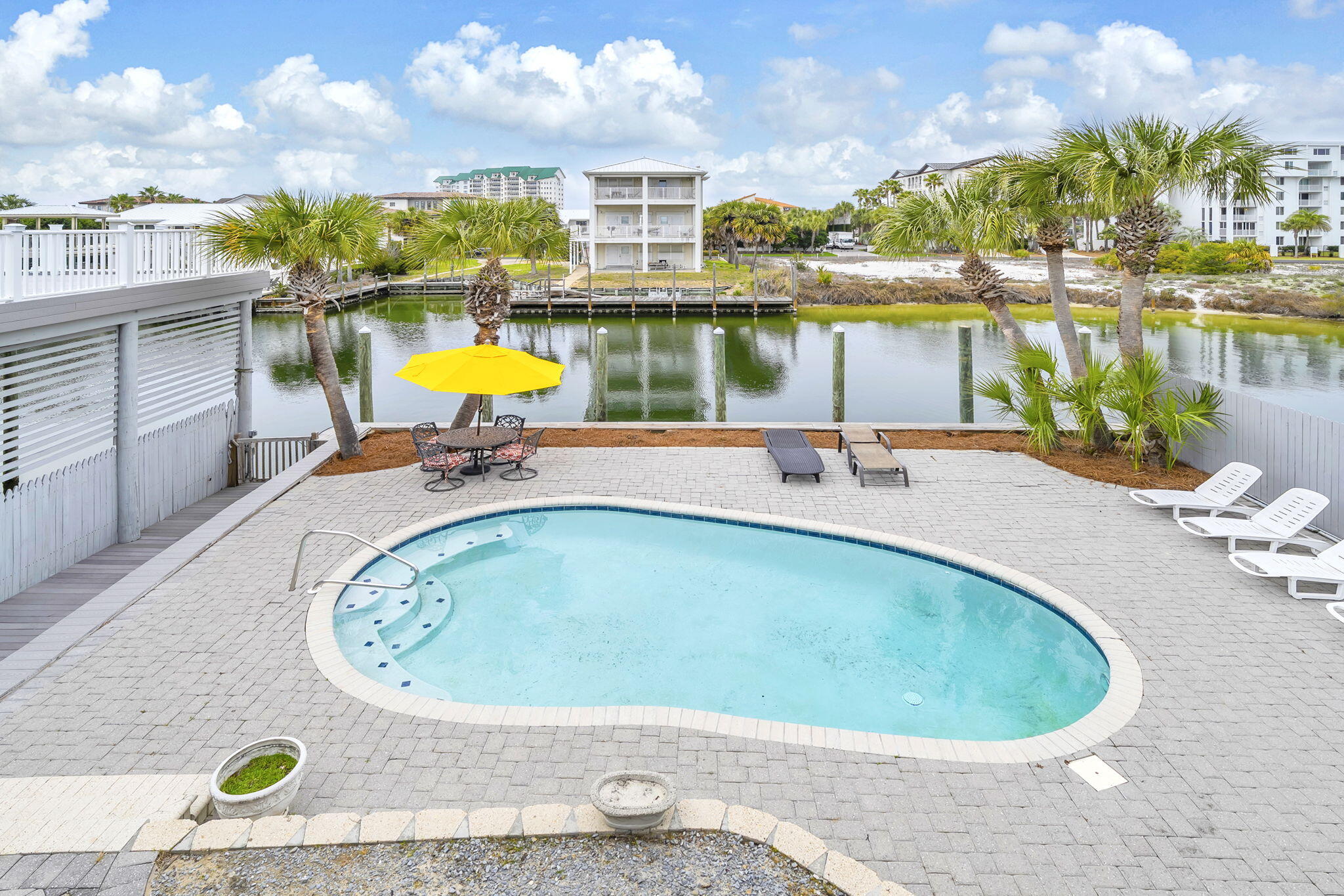 HOLIDAY ISLE - Residential