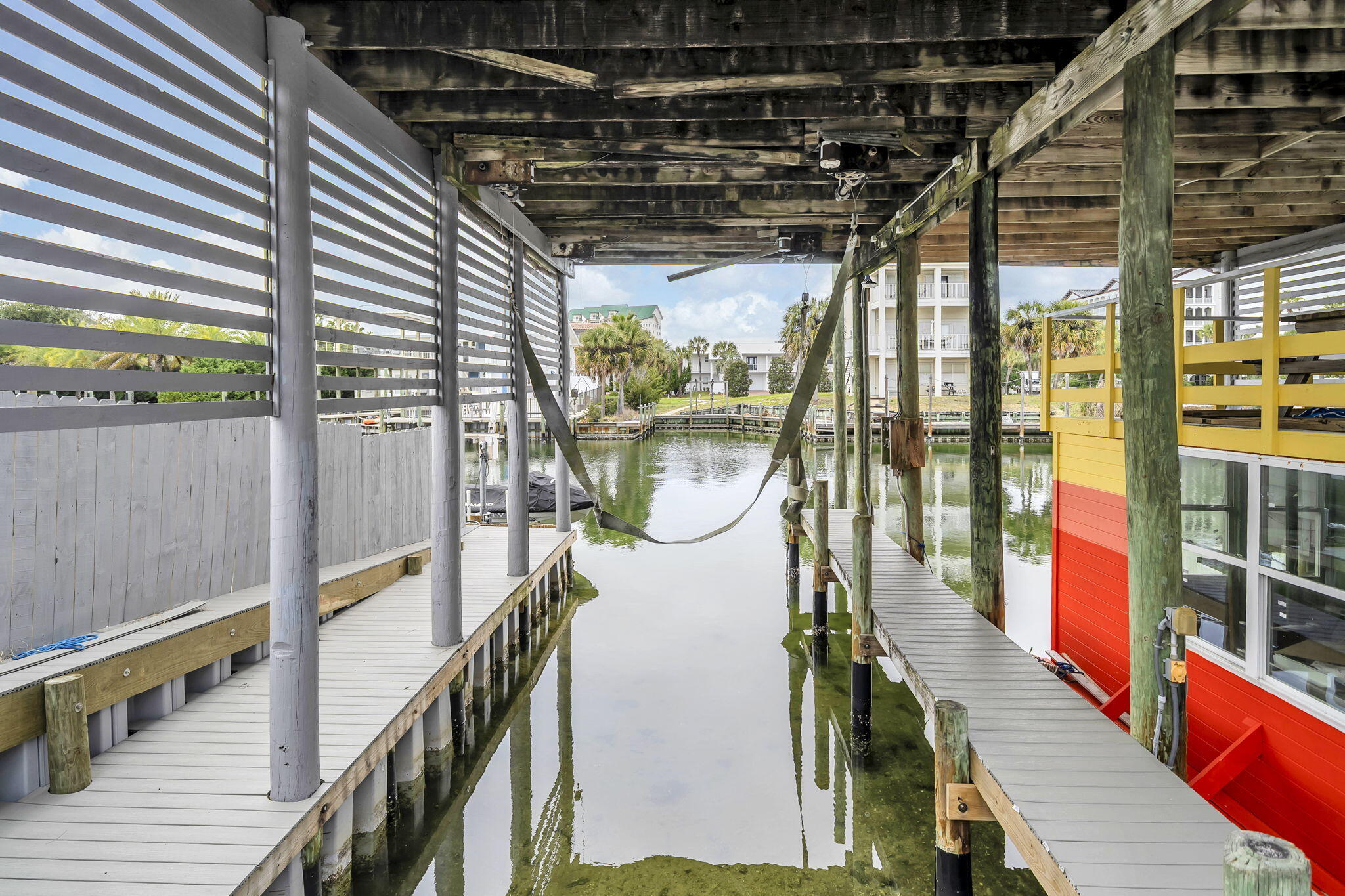 HOLIDAY ISLE - Residential