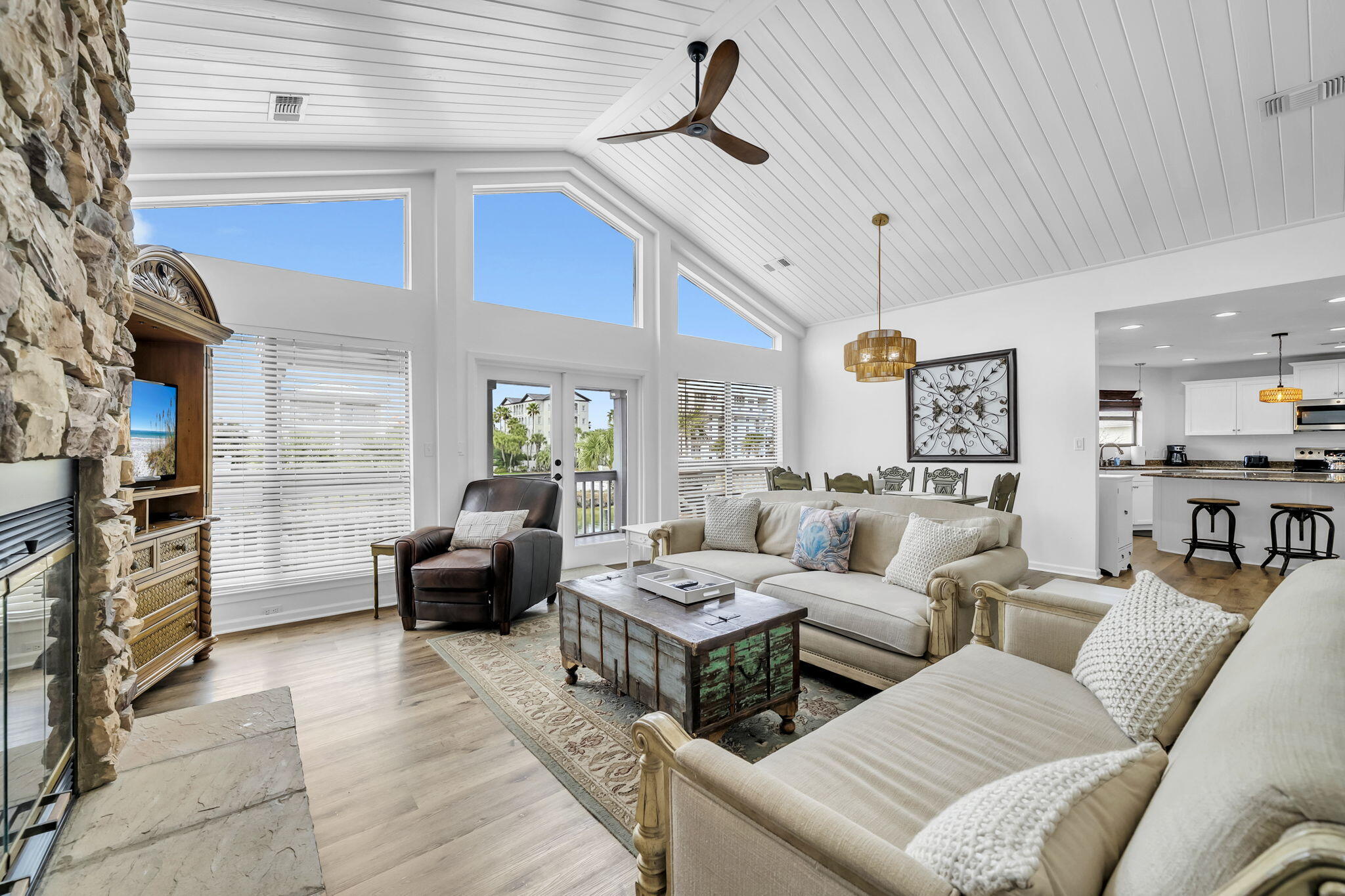 HOLIDAY ISLE - Residential