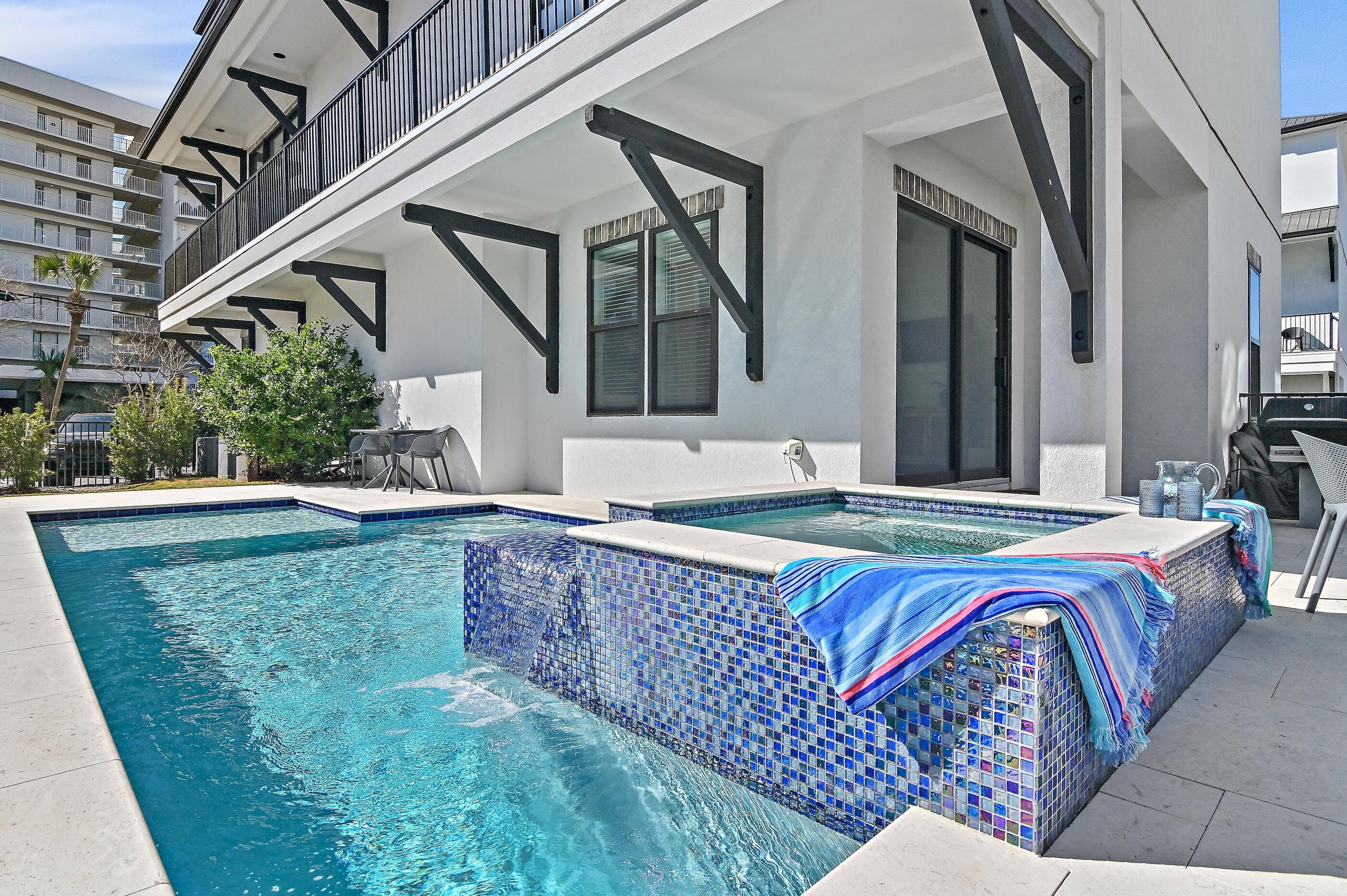 SNOW DRIFT BEACH - Residential