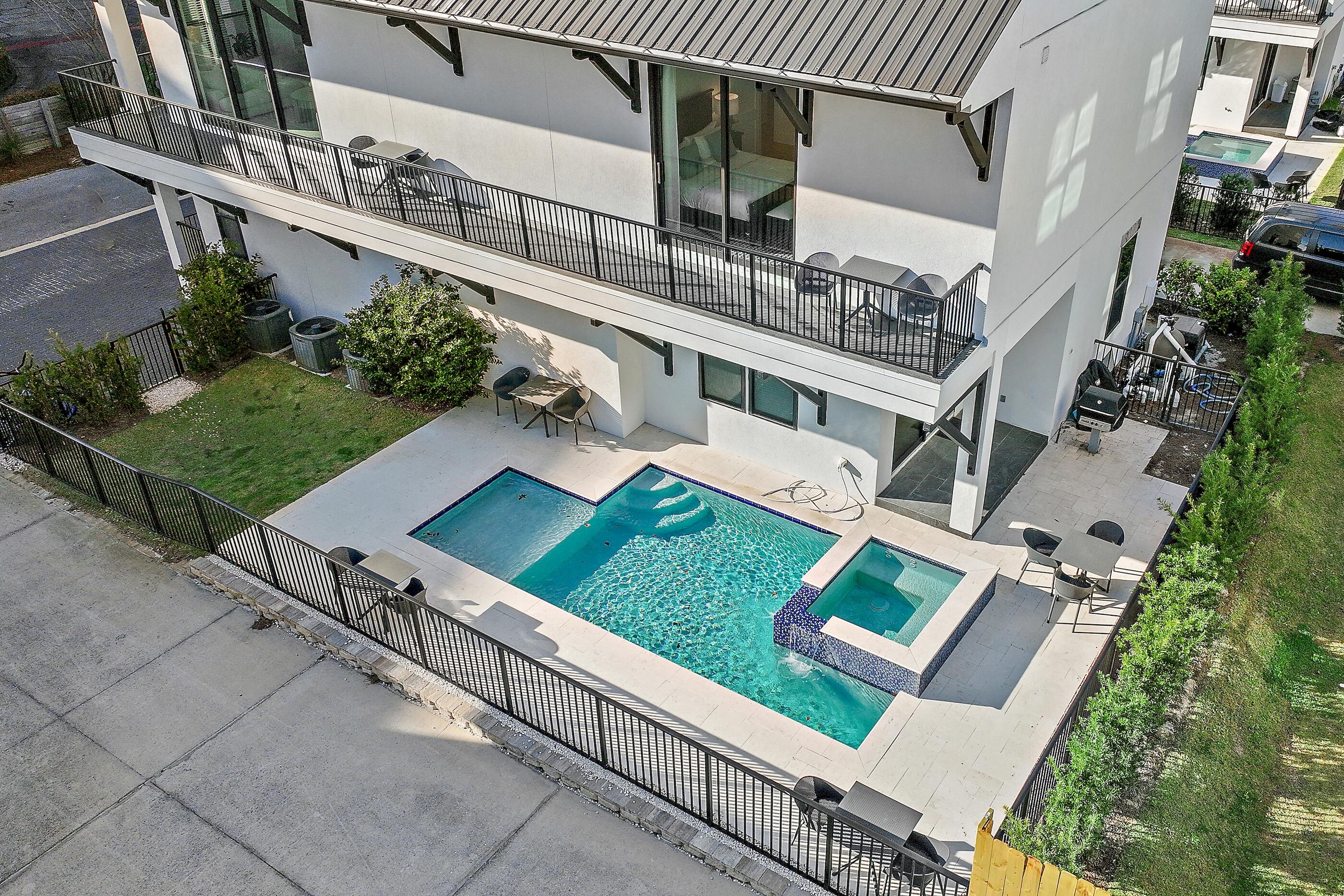 SNOW DRIFT BEACH - Residential
