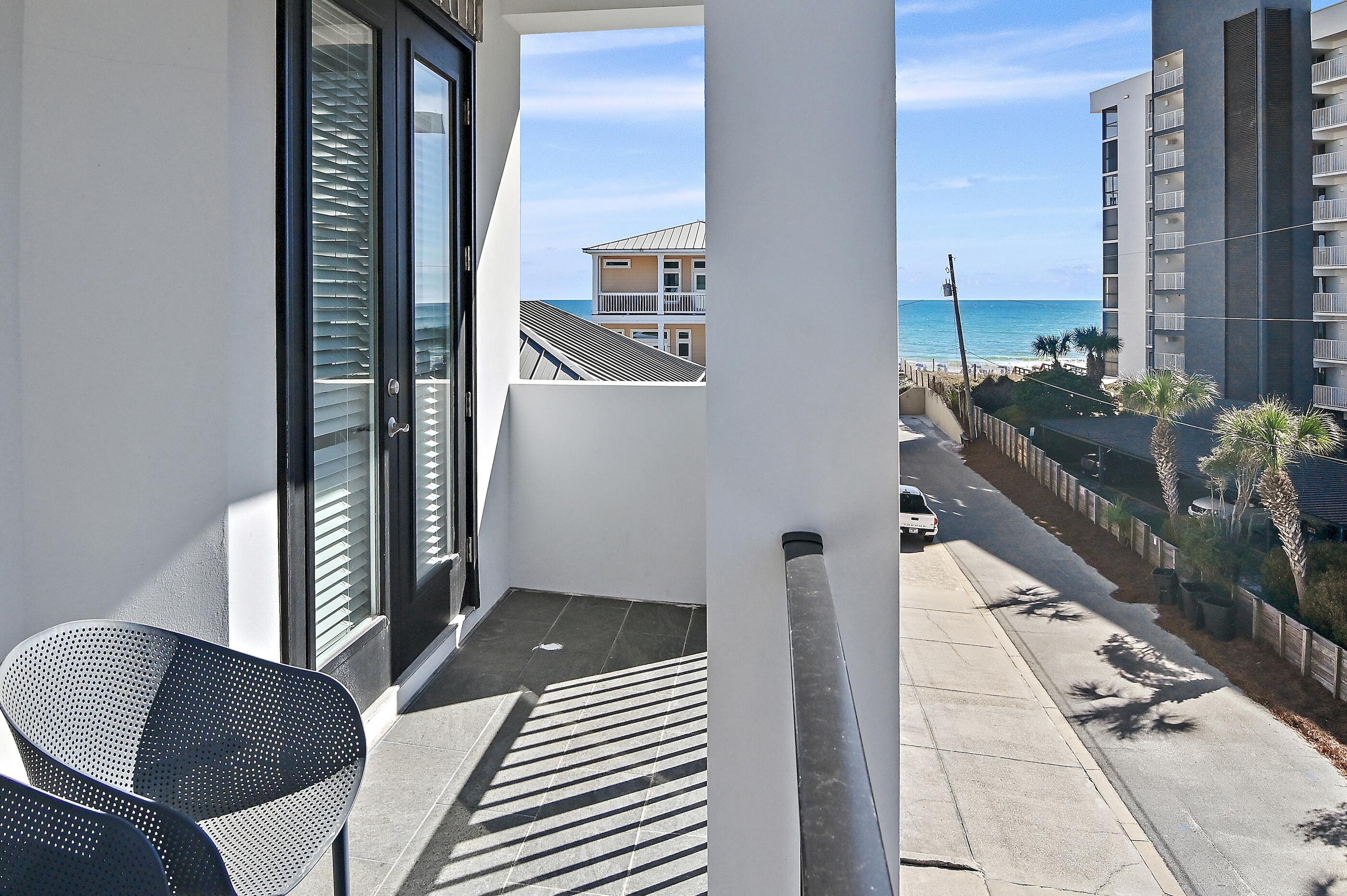SNOW DRIFT BEACH - Residential