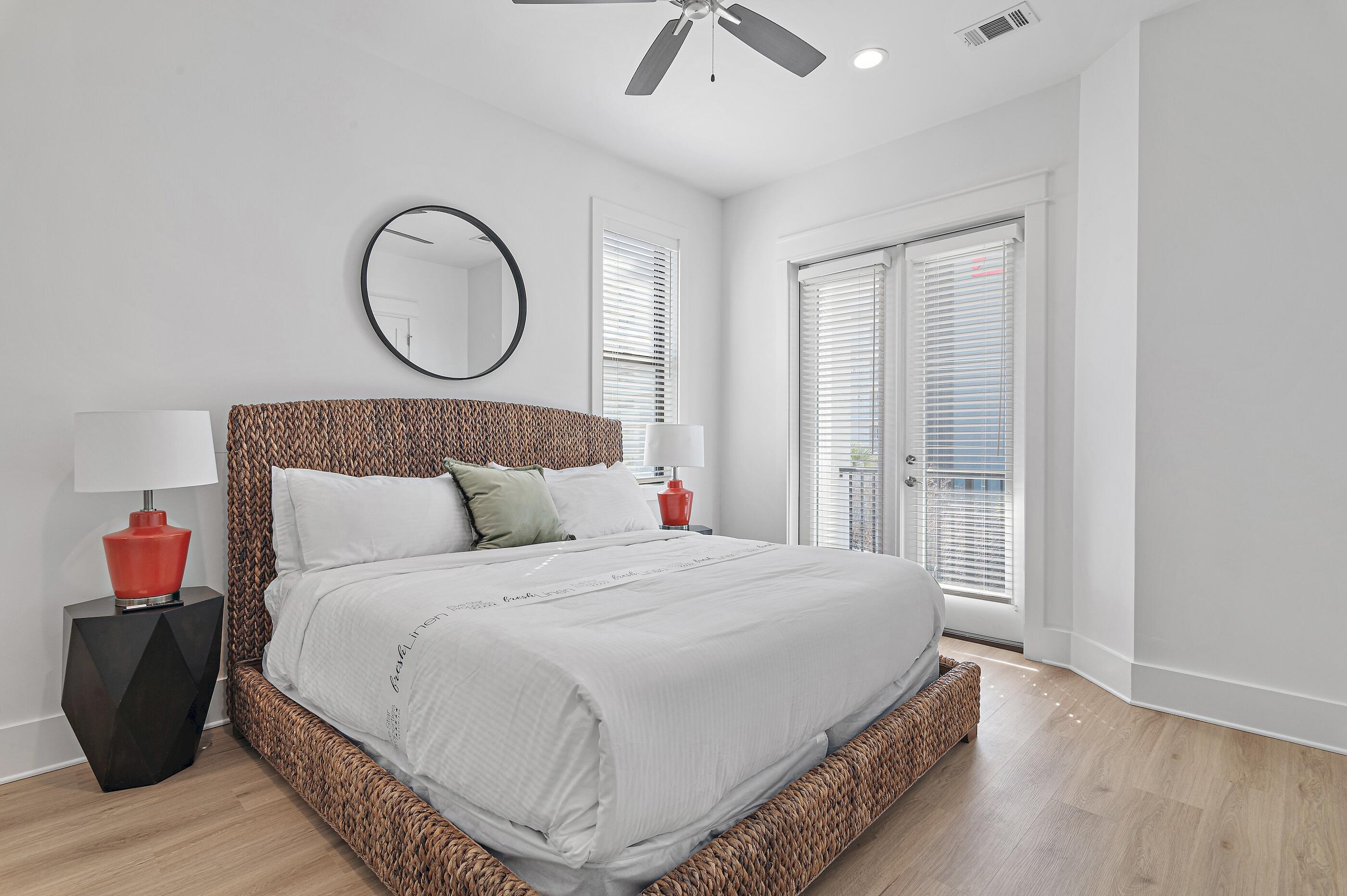 SNOW DRIFT BEACH - Residential