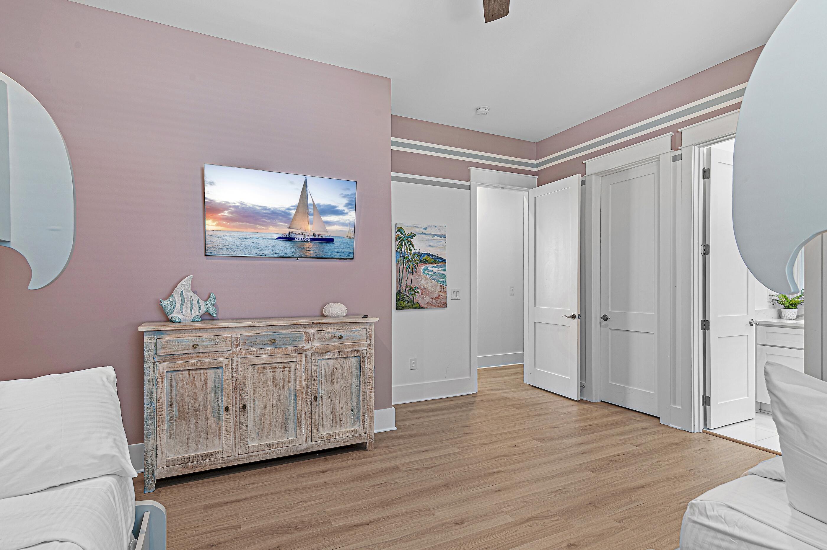 SNOW DRIFT BEACH - Residential