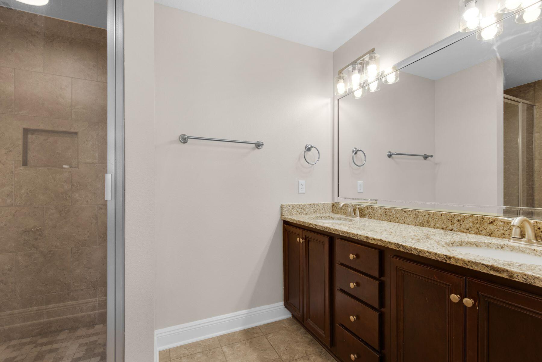 WATER OAKS T/H - Residential