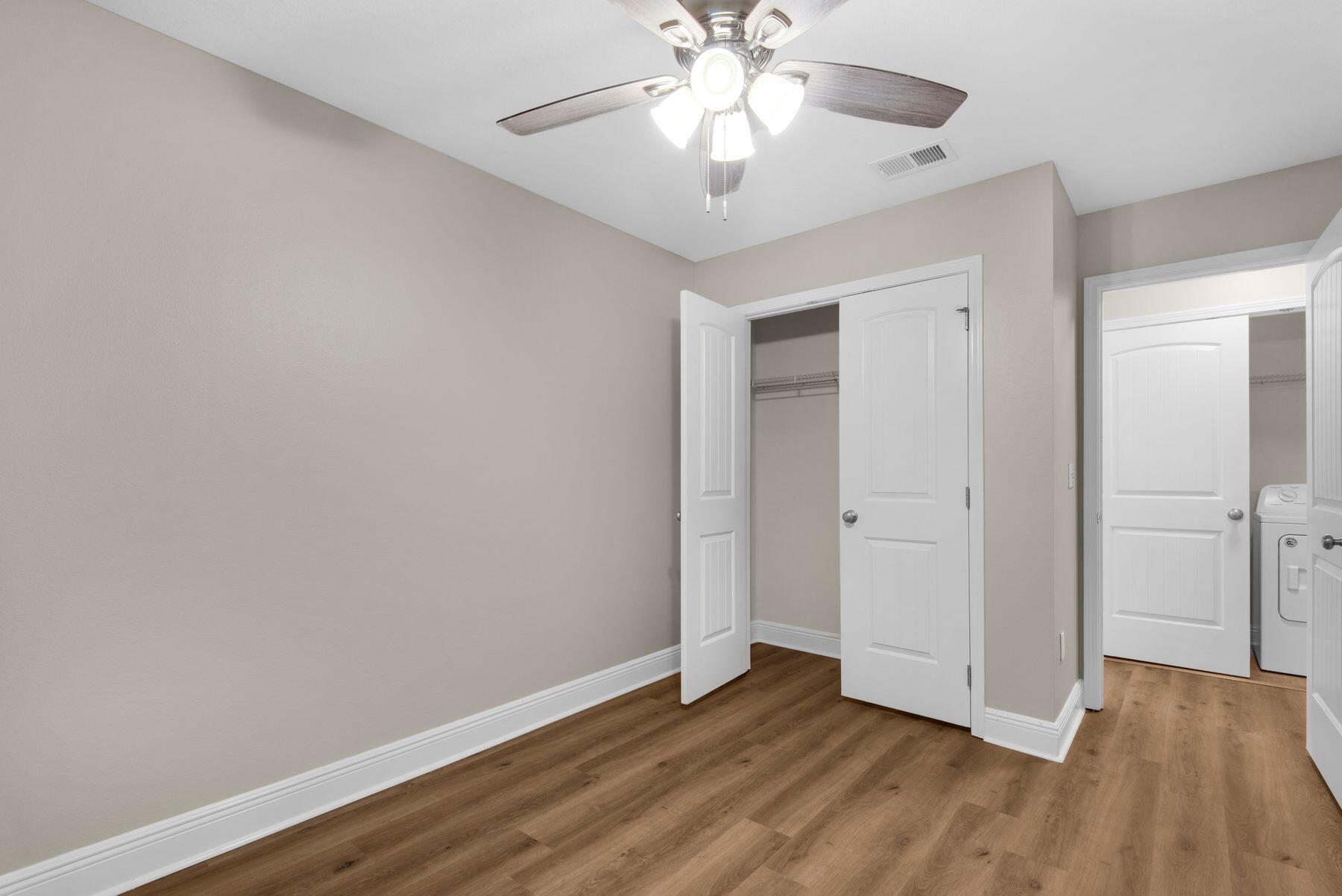 WATER OAKS T/H - Residential