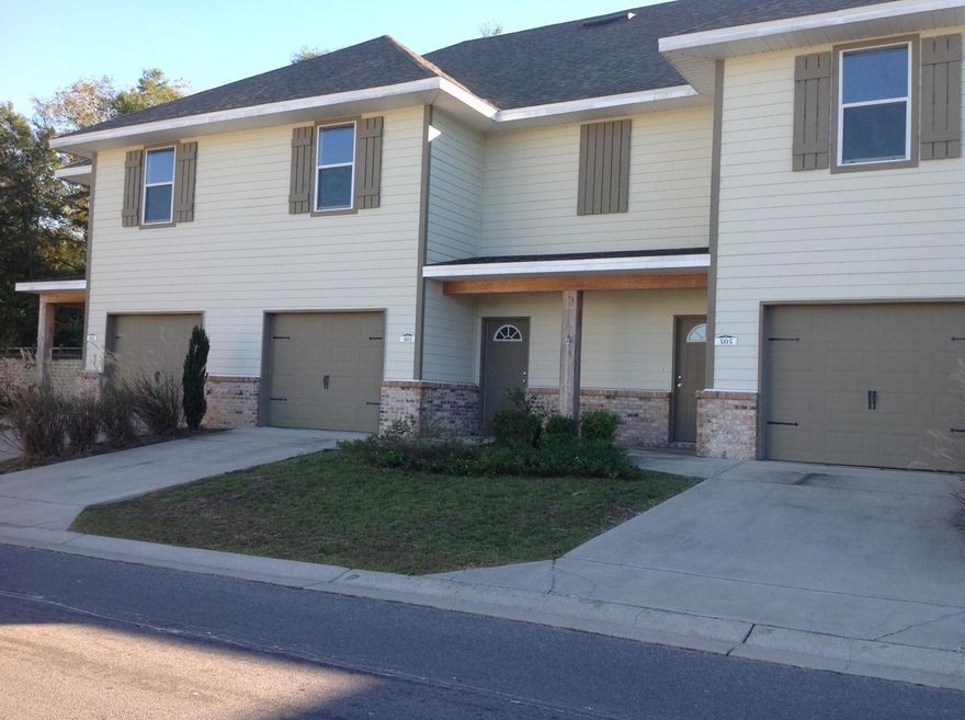 *Priced below appraisal for quick sale* Neighboring unit just appraised for $124,000. 3BR/2.5BA home located in the community of Arbor Lakes. This townhome offers an open floor plan and a variety of upgrades such as granite countertops, stainless steel appliances, and solid oak cabinets. Lavish Master bathroom with double vanity, garden tub and separate shower. While at Arbor Lakes, be sure to enjoy some of the fabulous community features such as the on-site walking trails, pond and saltwater pool. Close to bases.