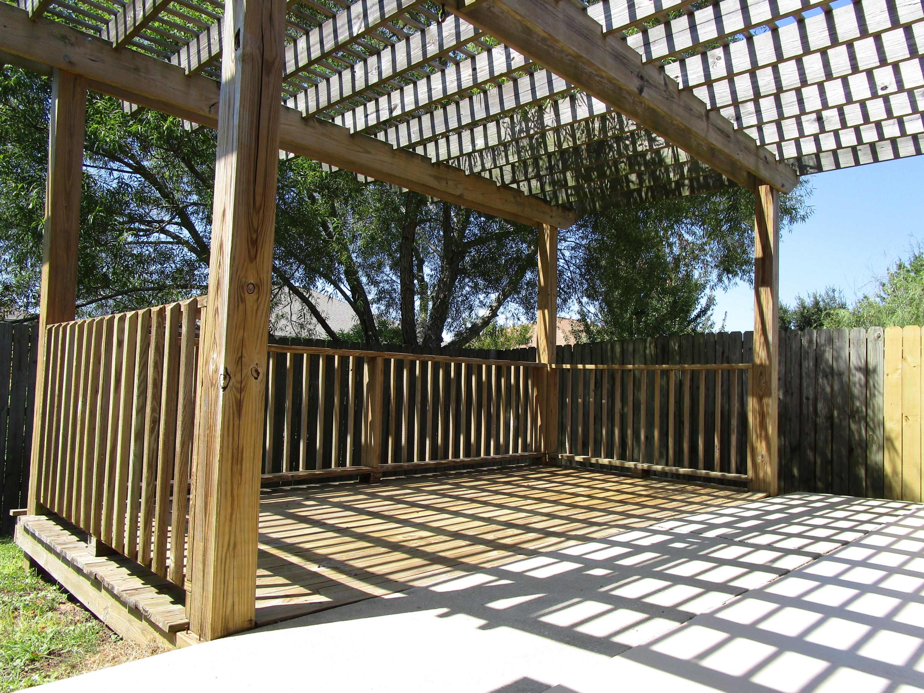 SHADOW LAKES - Residential