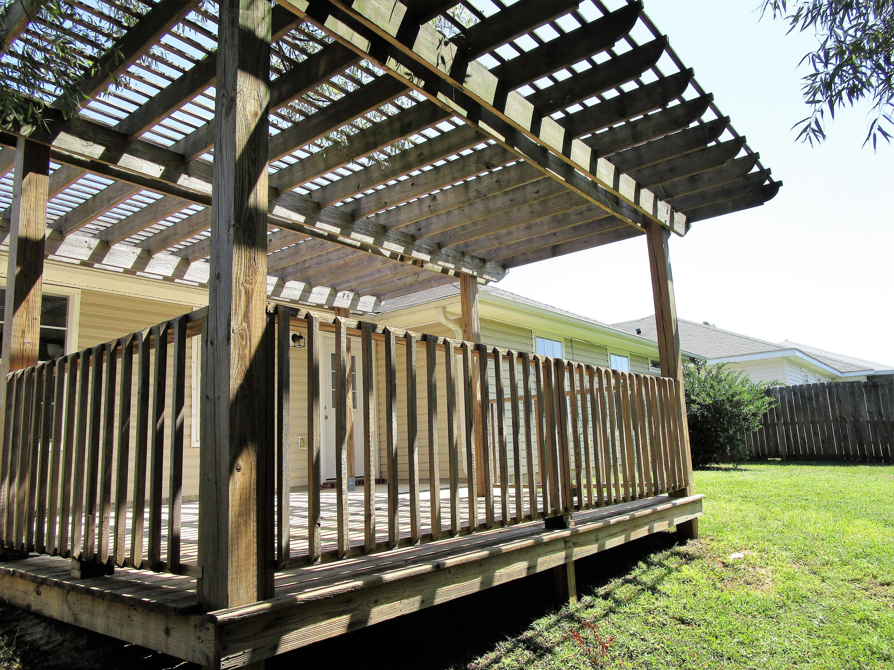 SHADOW LAKES - Residential