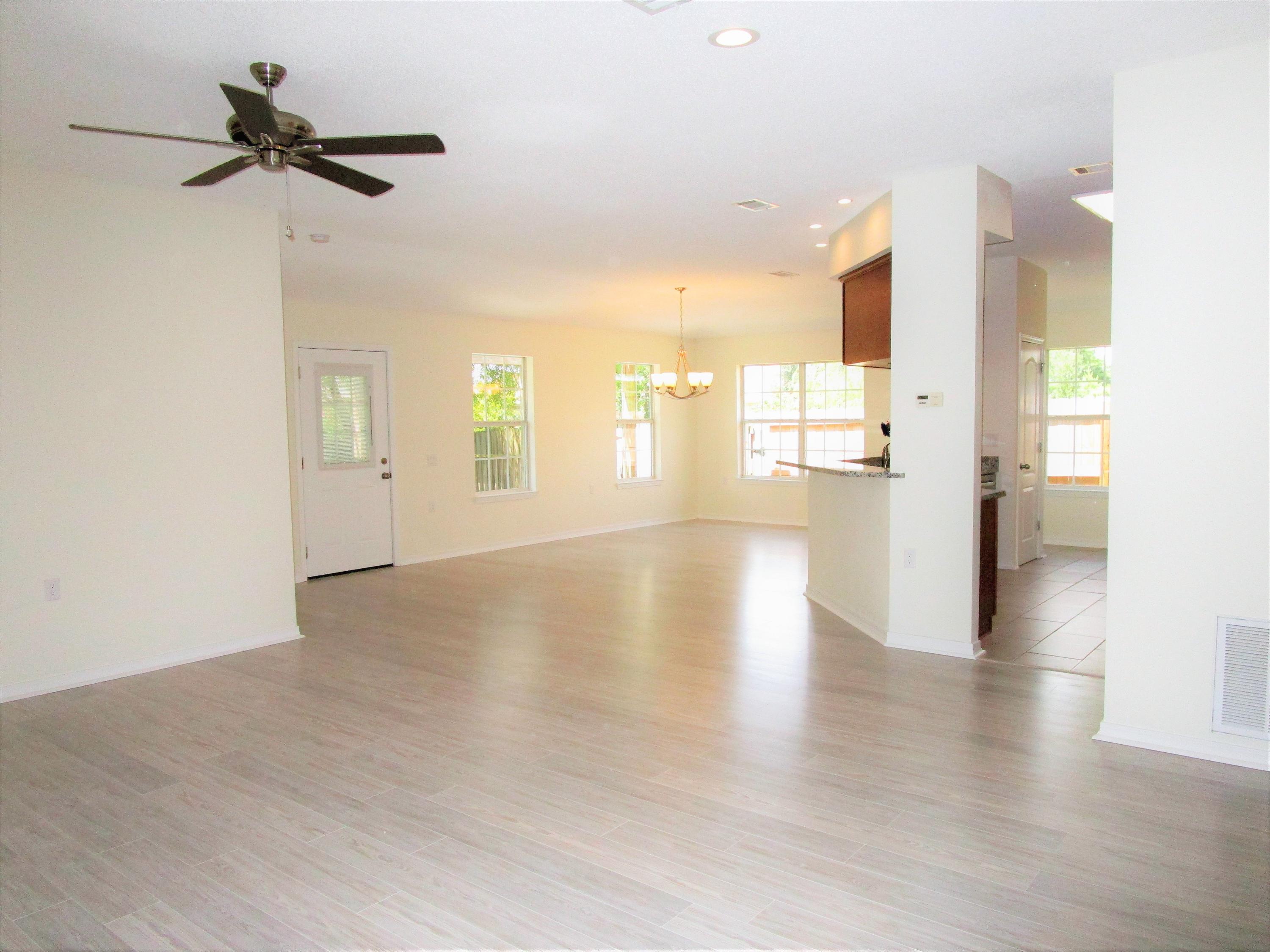 SHADOW LAKES - Residential