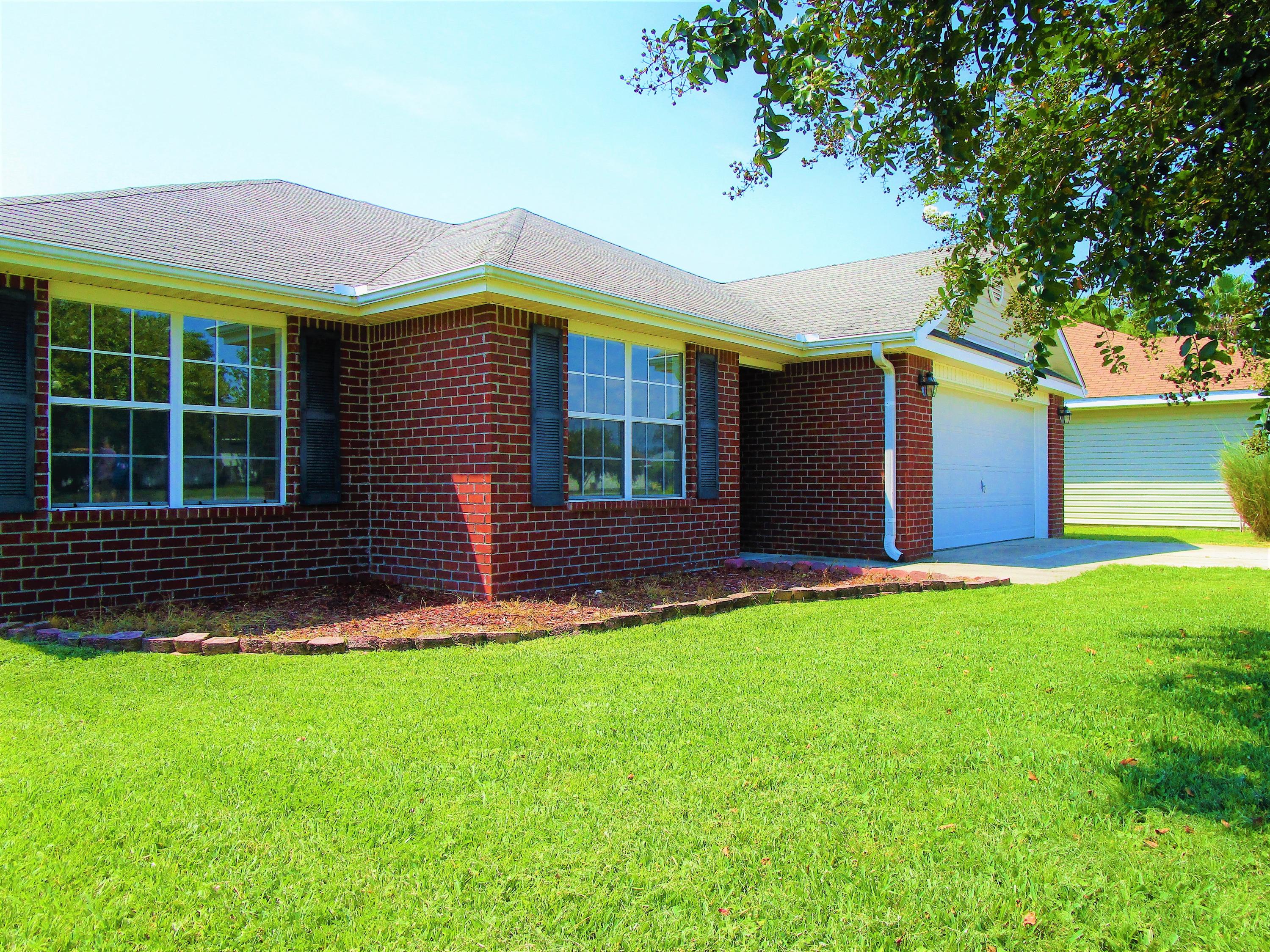 SHADOW LAKES - Residential