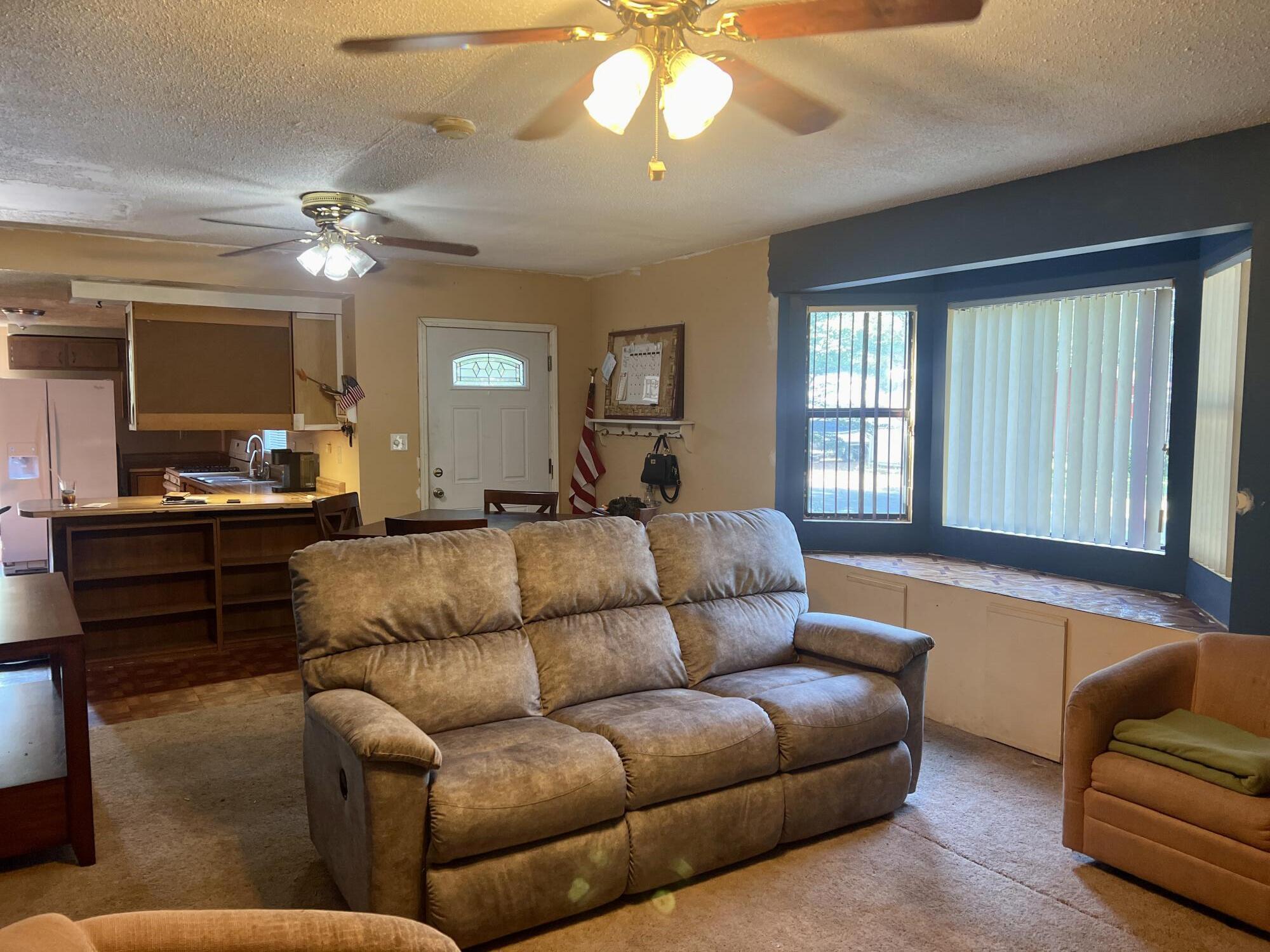 BRADYS S/D - Residential