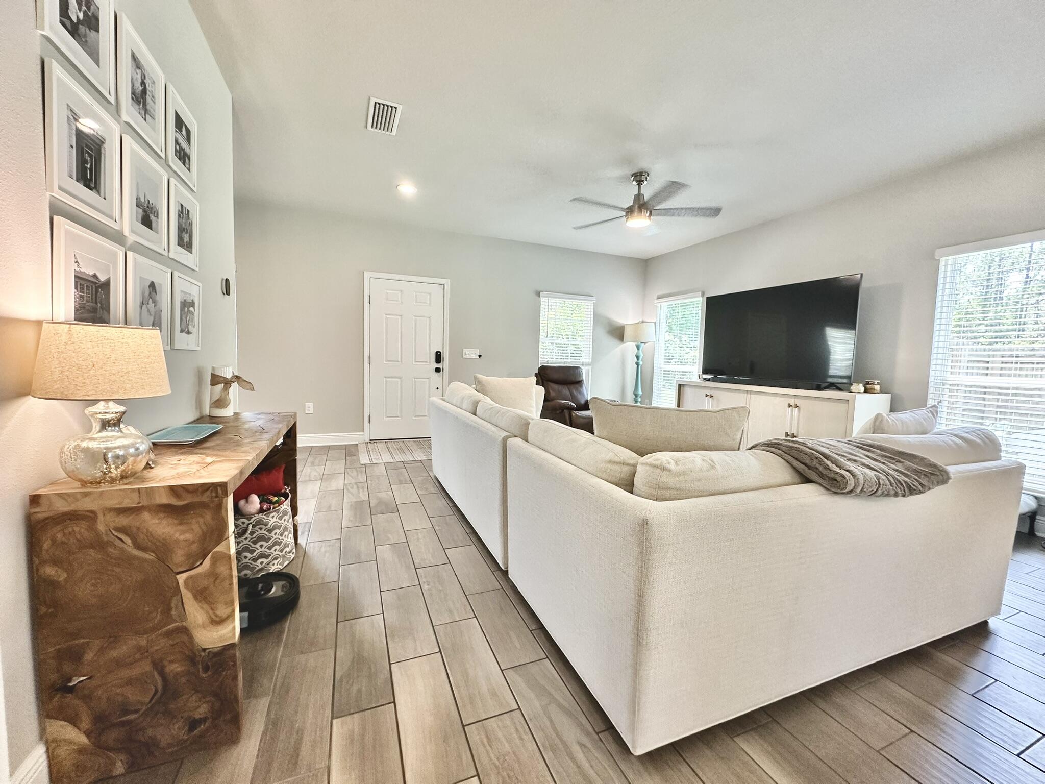 TRANQUILITY BY THE BAY - Residential