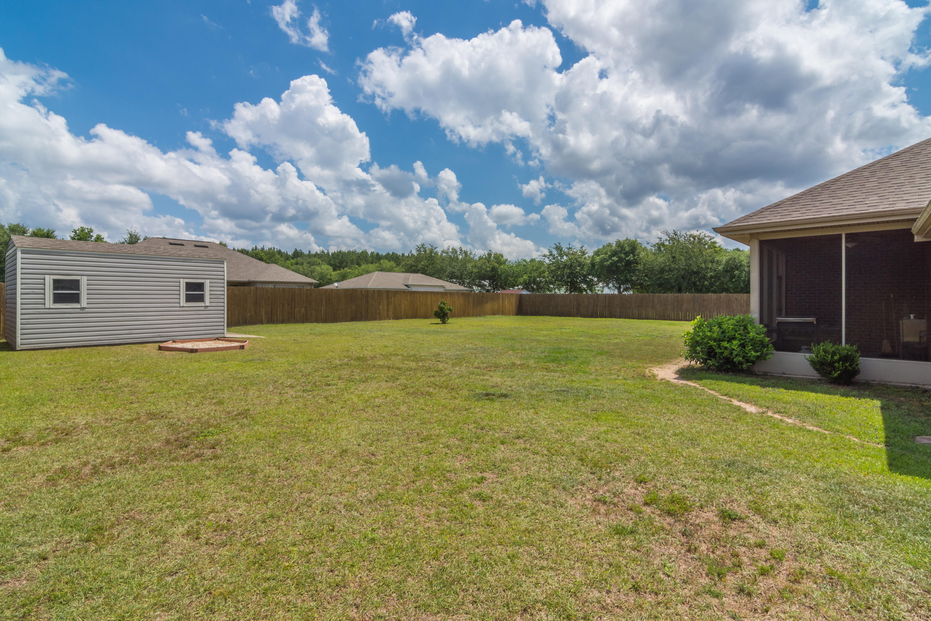 FOUR WINDS S/D - Residential