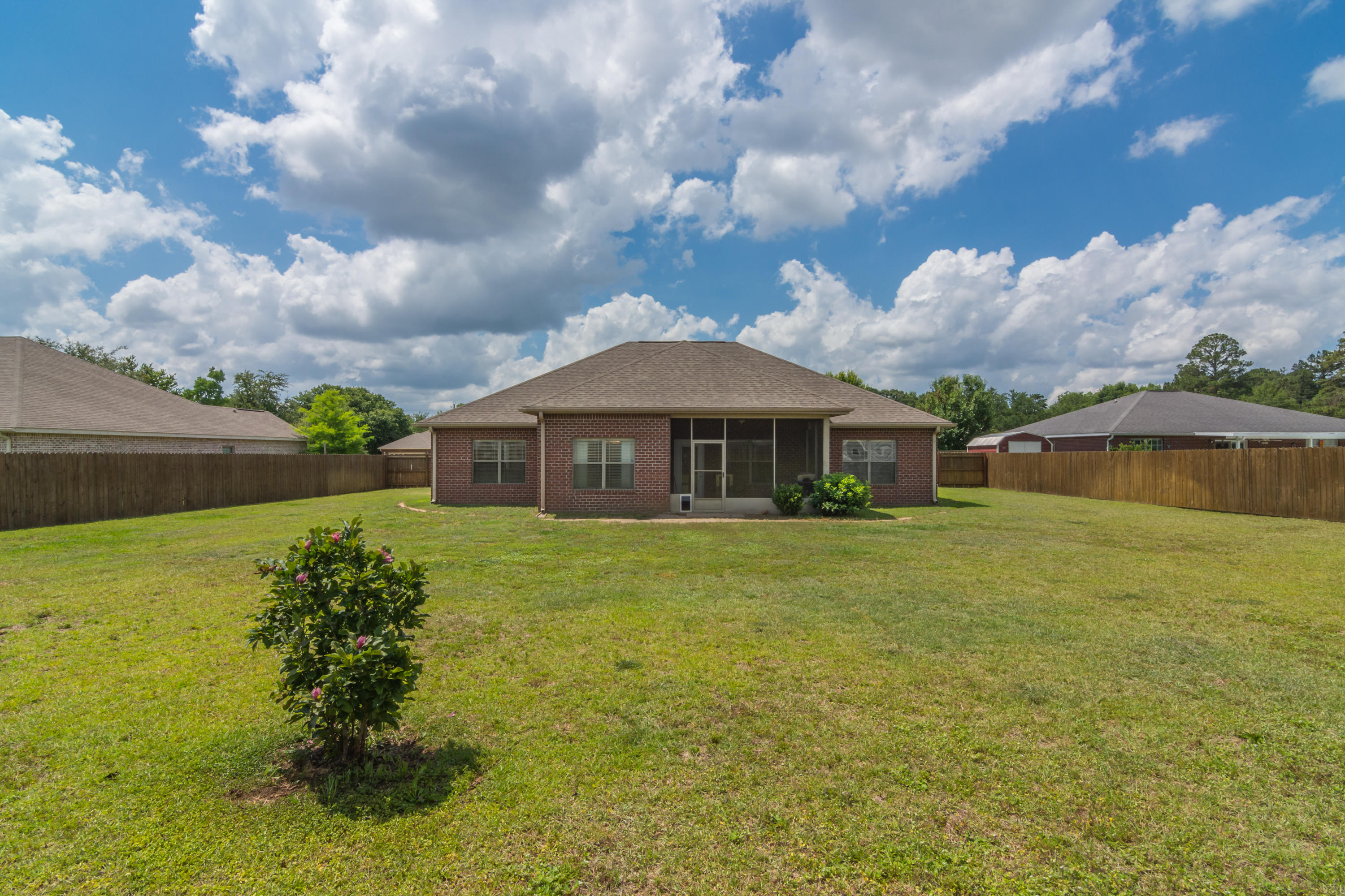 FOUR WINDS S/D - Residential