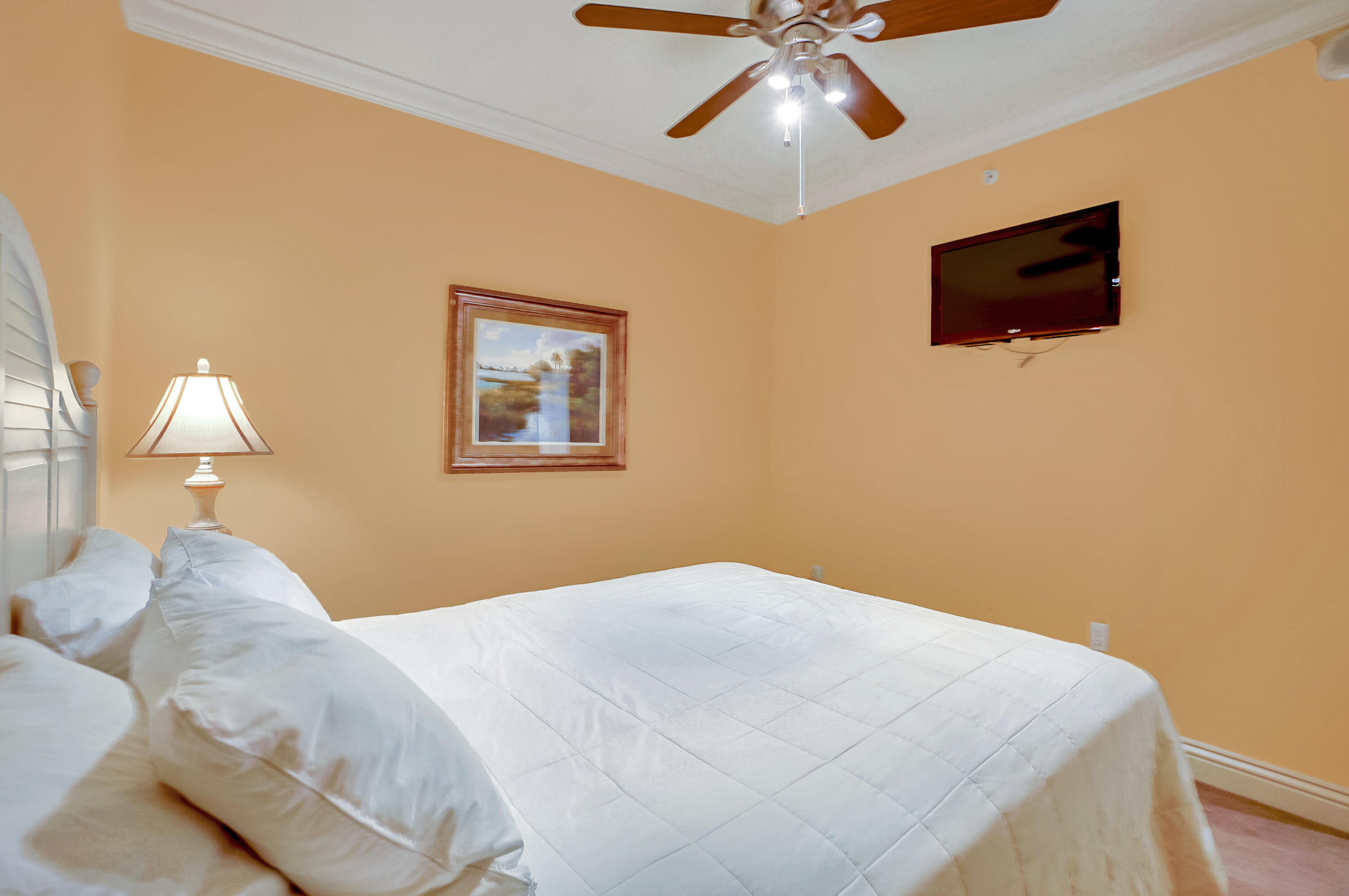 EMERALD GRANDE - Residential