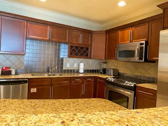 EMERALD GRANDE - Residential
