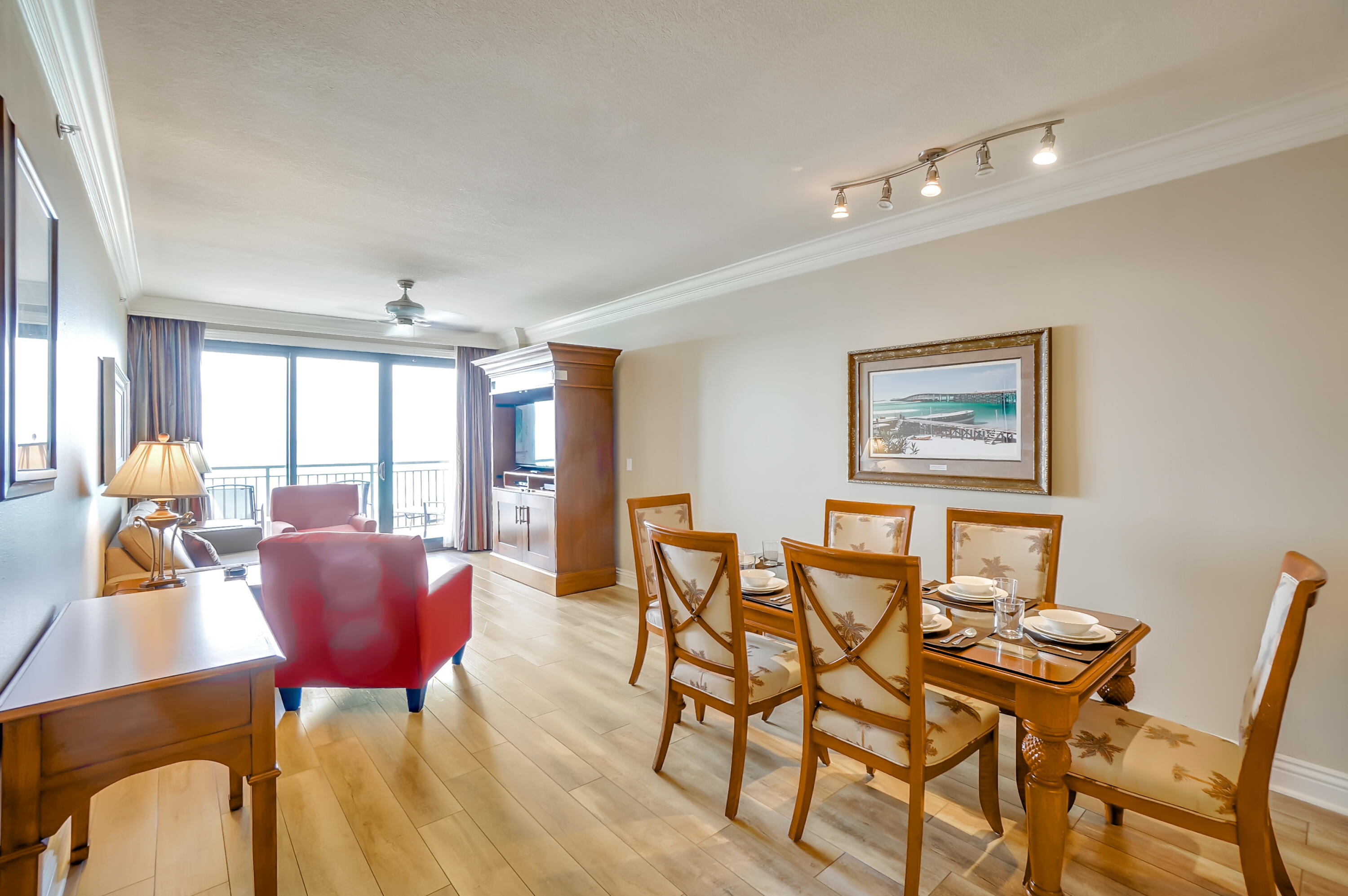 EMERALD GRANDE - Residential