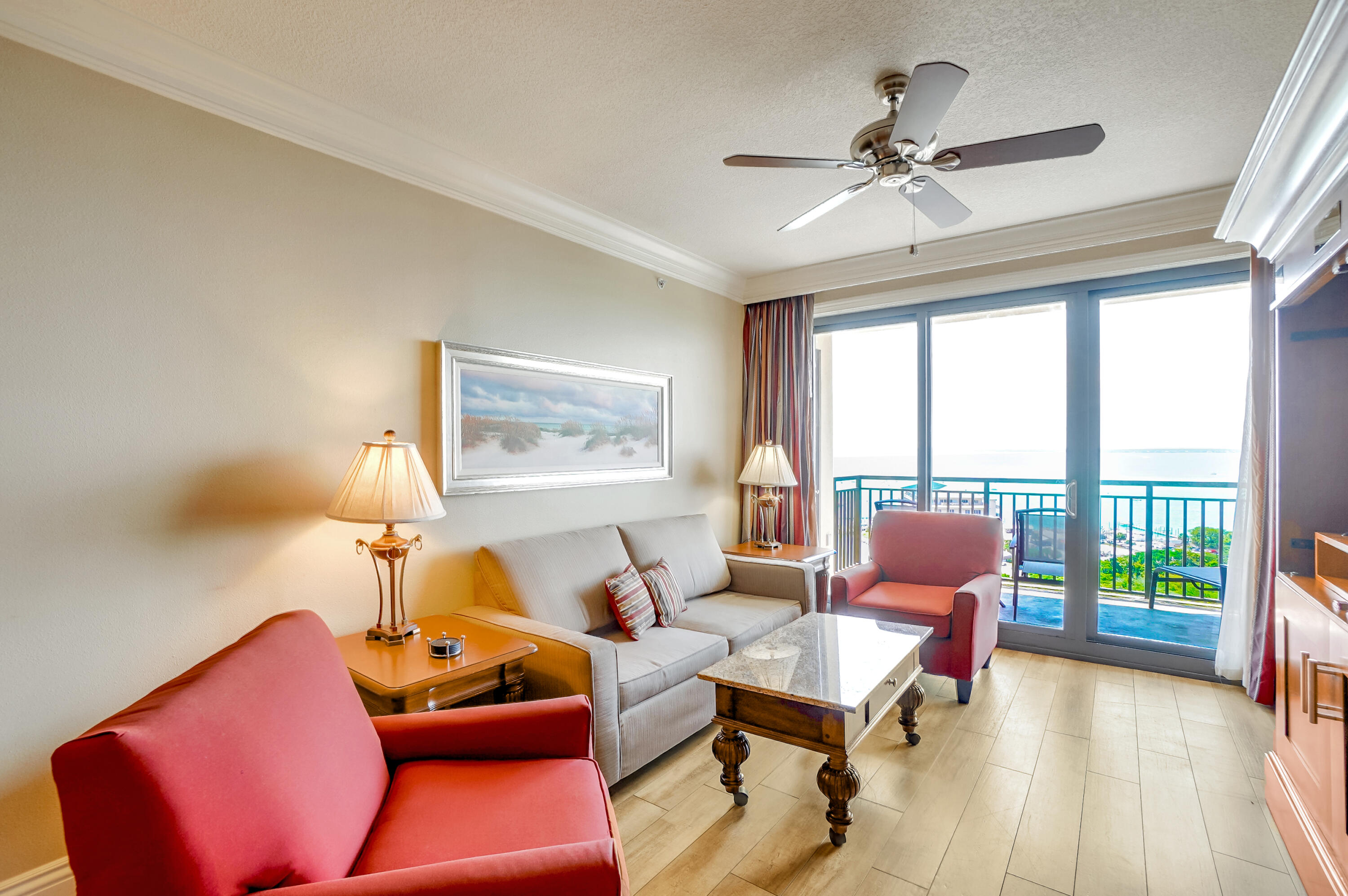EMERALD GRANDE - Residential