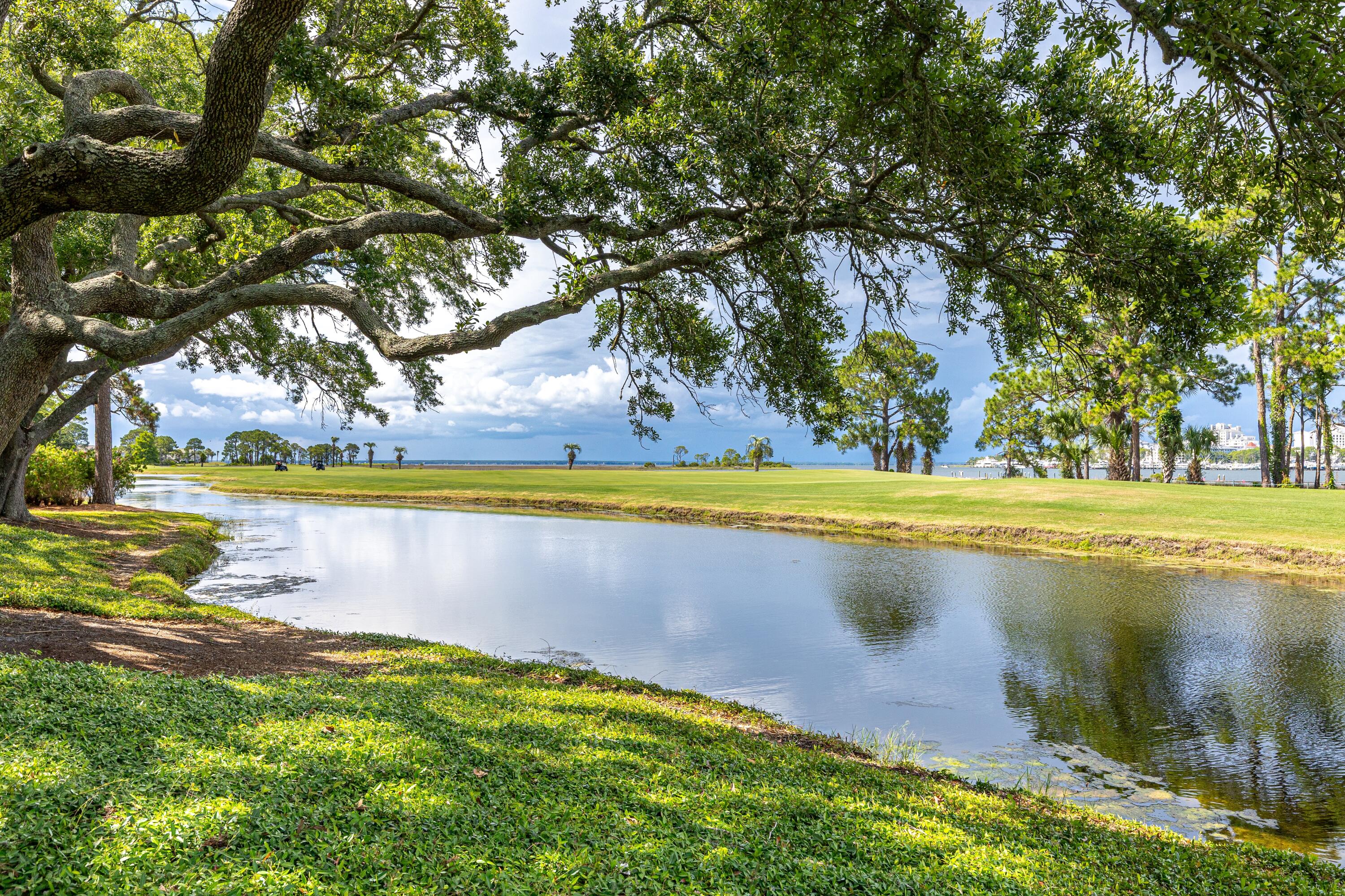 BAYOU VILLAGE CONDO PH 1 - Residential
