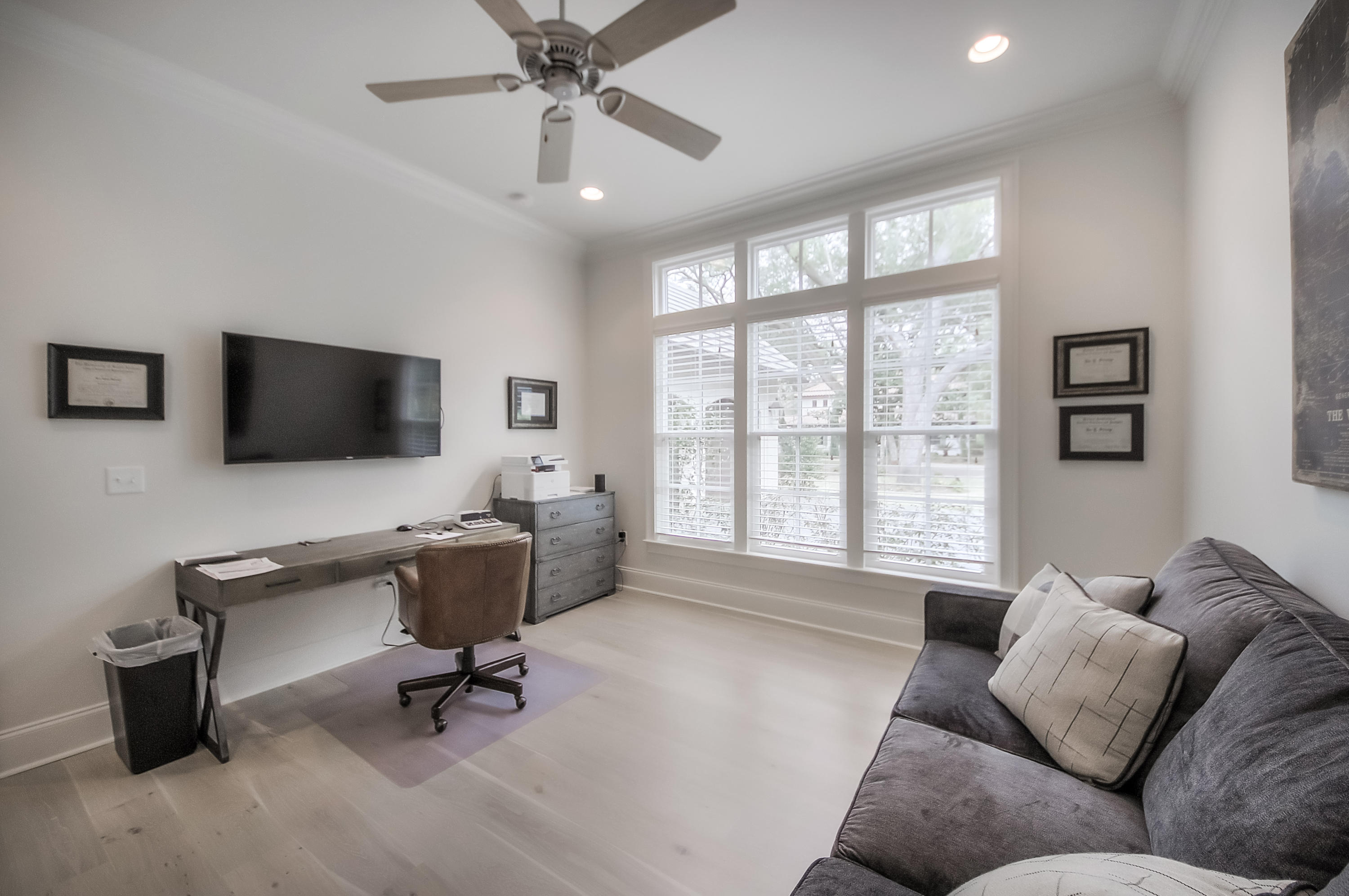 BURNT PINE - Residential