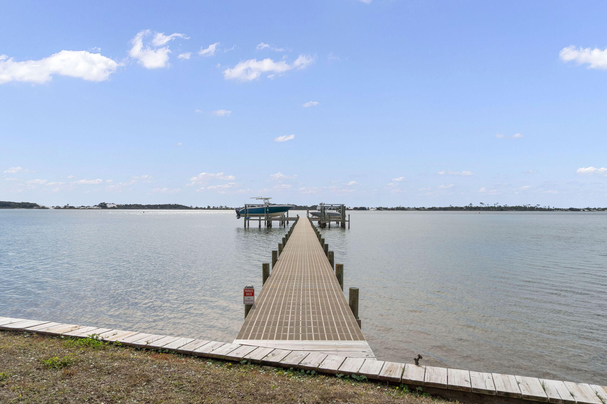 RUM ISLAND CONDOMINIUM - Residential