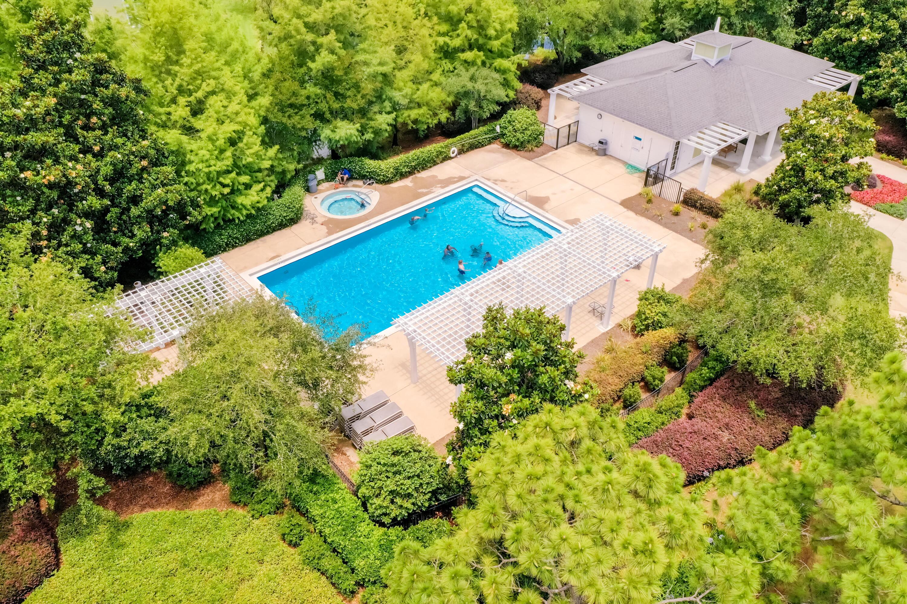 LAUREL GROVE - Residential