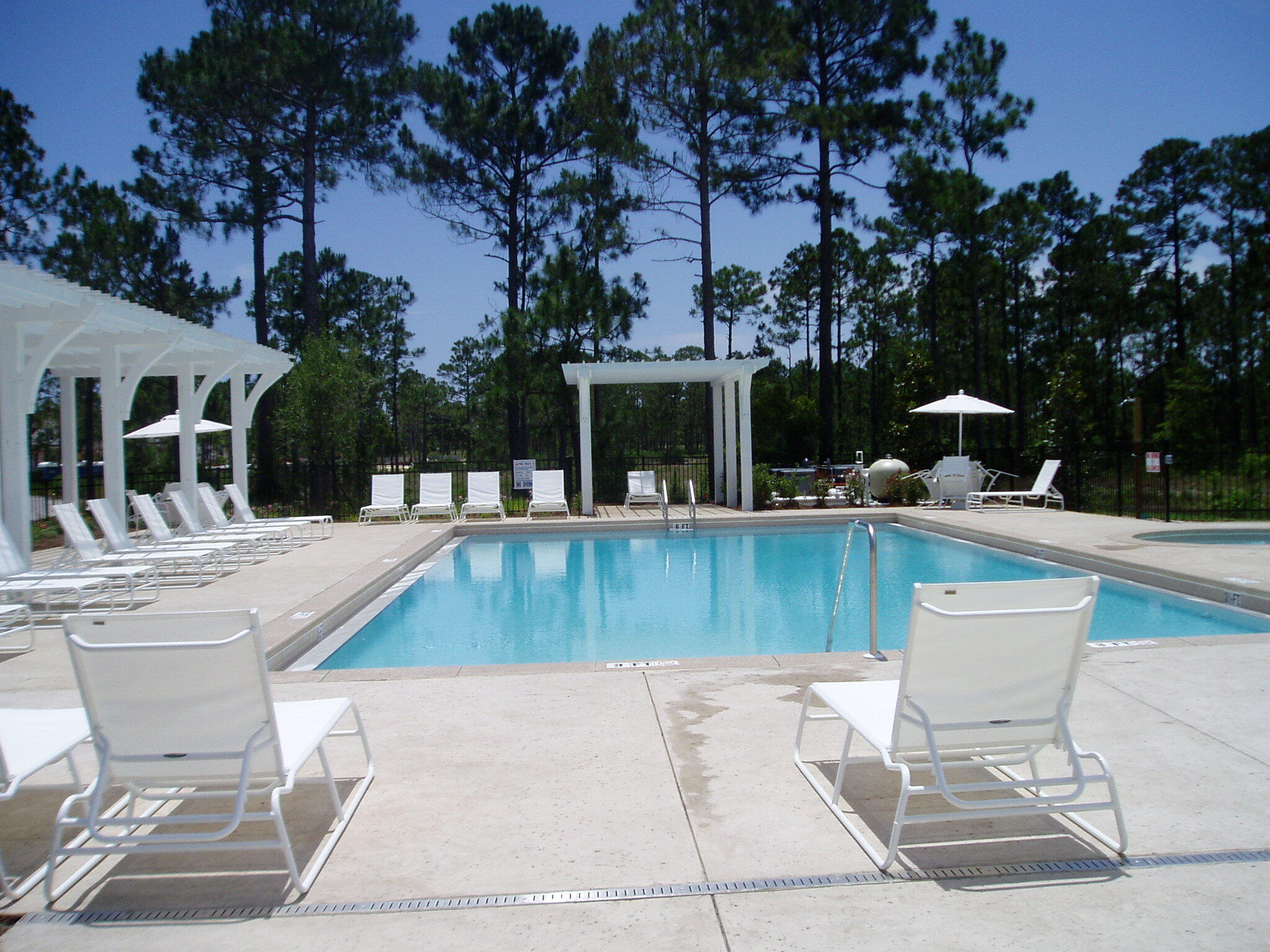 LAUREL GROVE - Residential