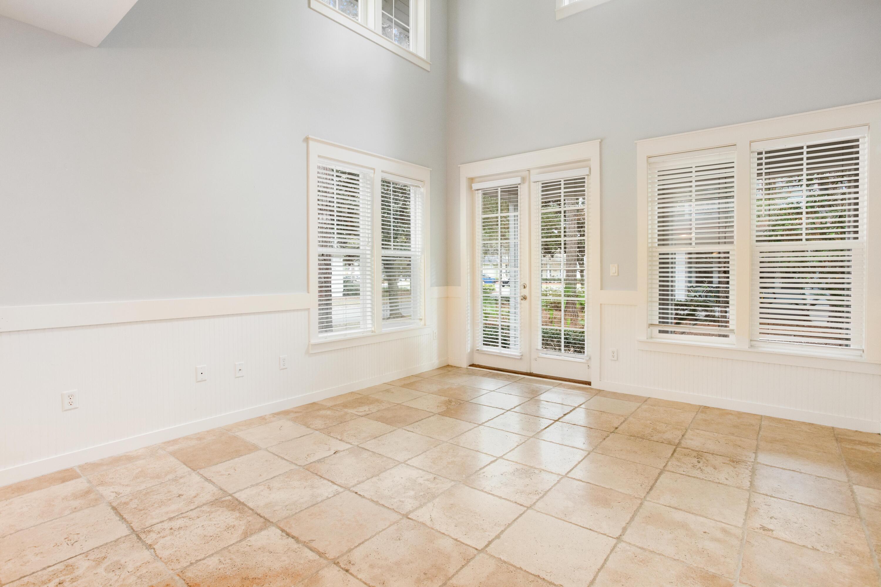 LAUREL GROVE - Residential