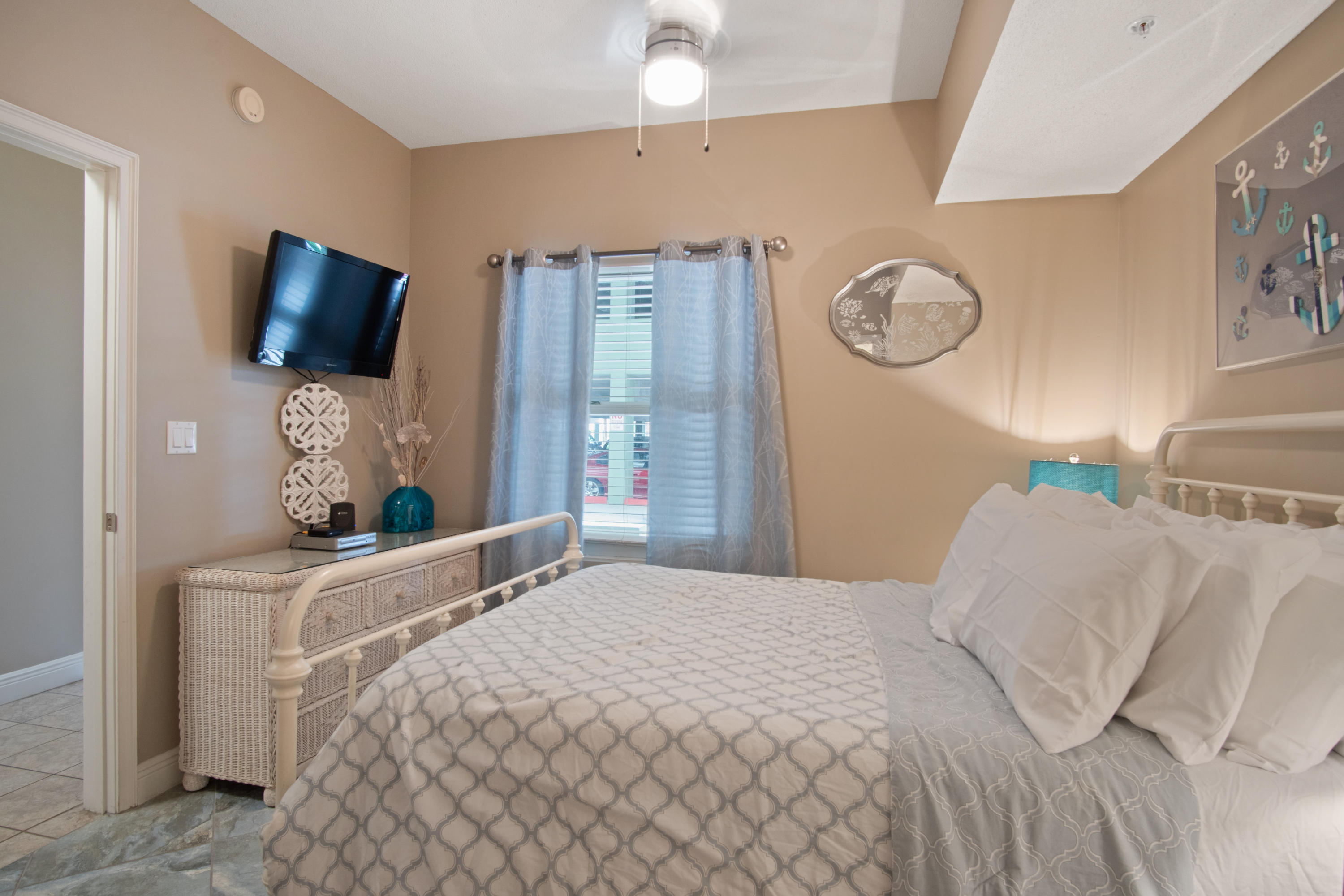 WATERS EDGE - Residential