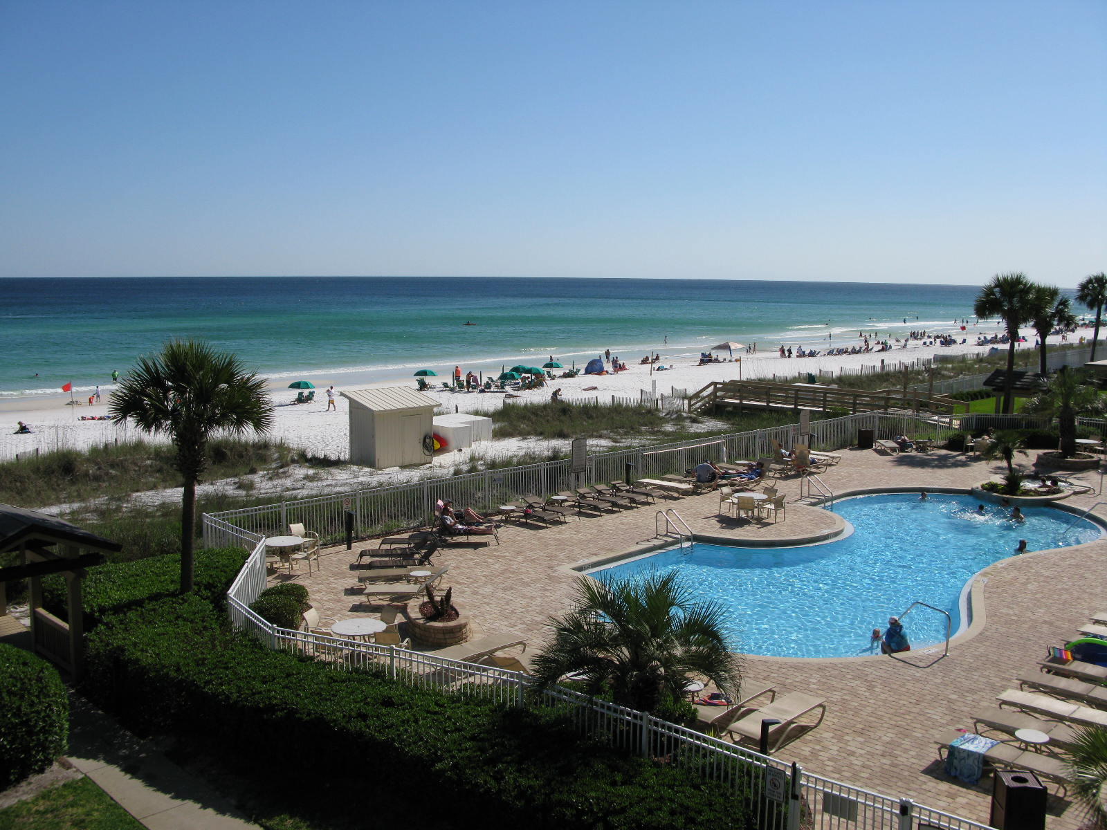 WELCOME TO THE BEAUTIFULL DESTIN BEACHES. THIS UNIT HAS IT ALL. GORGEOUS BEACH VIEWS, CLOSE TO SHOPPING, ENTERTAINMENT AND RESTAURANTS. RENTAL INCOME OR PERFECT TO JUST ENJOY THE BEACH. DEEDED PARKING WITH THIS UNIT. MAKE IT YOURS!