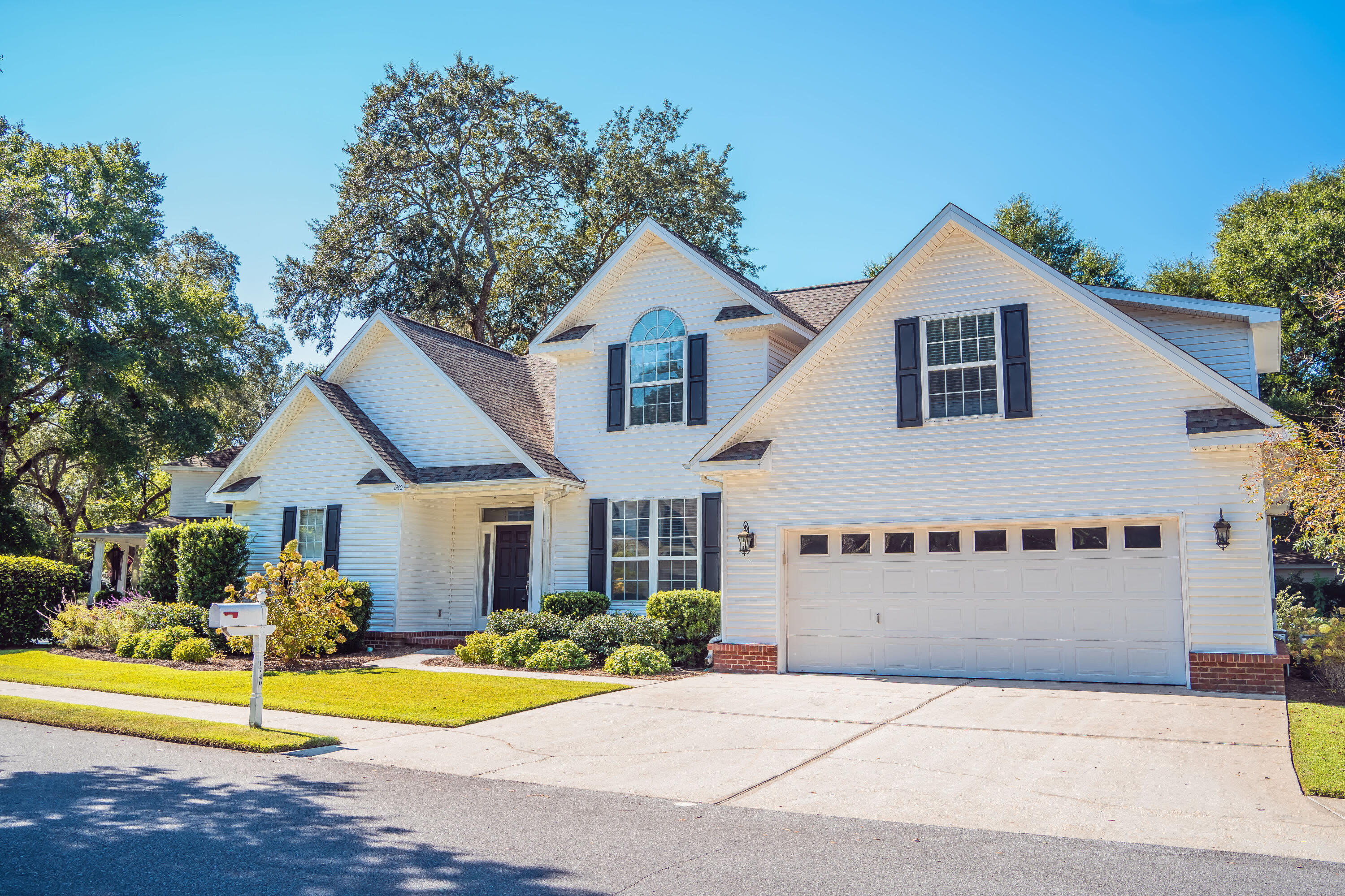 BOLTON'S LANDING - Residential