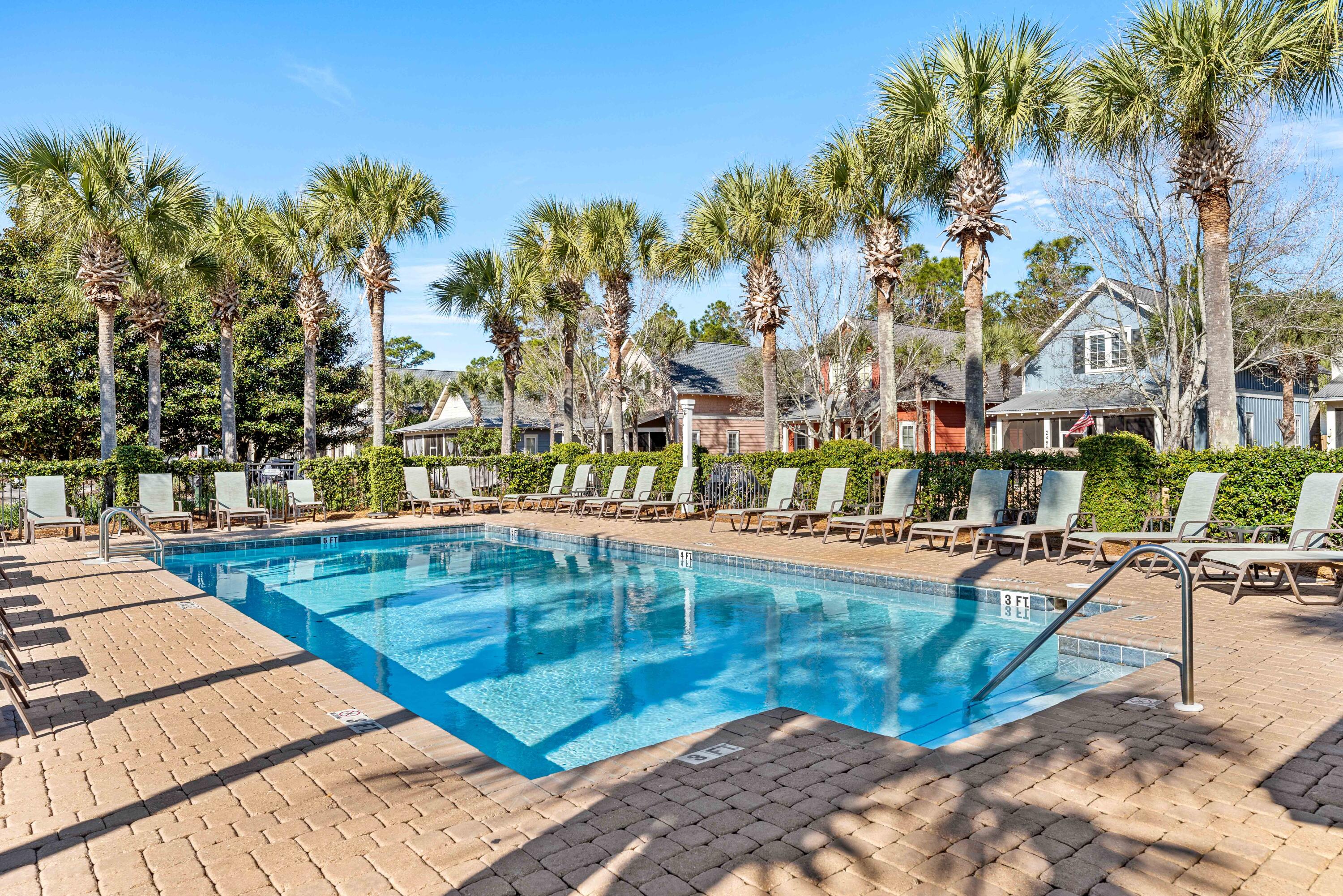 BUNGALOS AT SANDESTIN - Residential