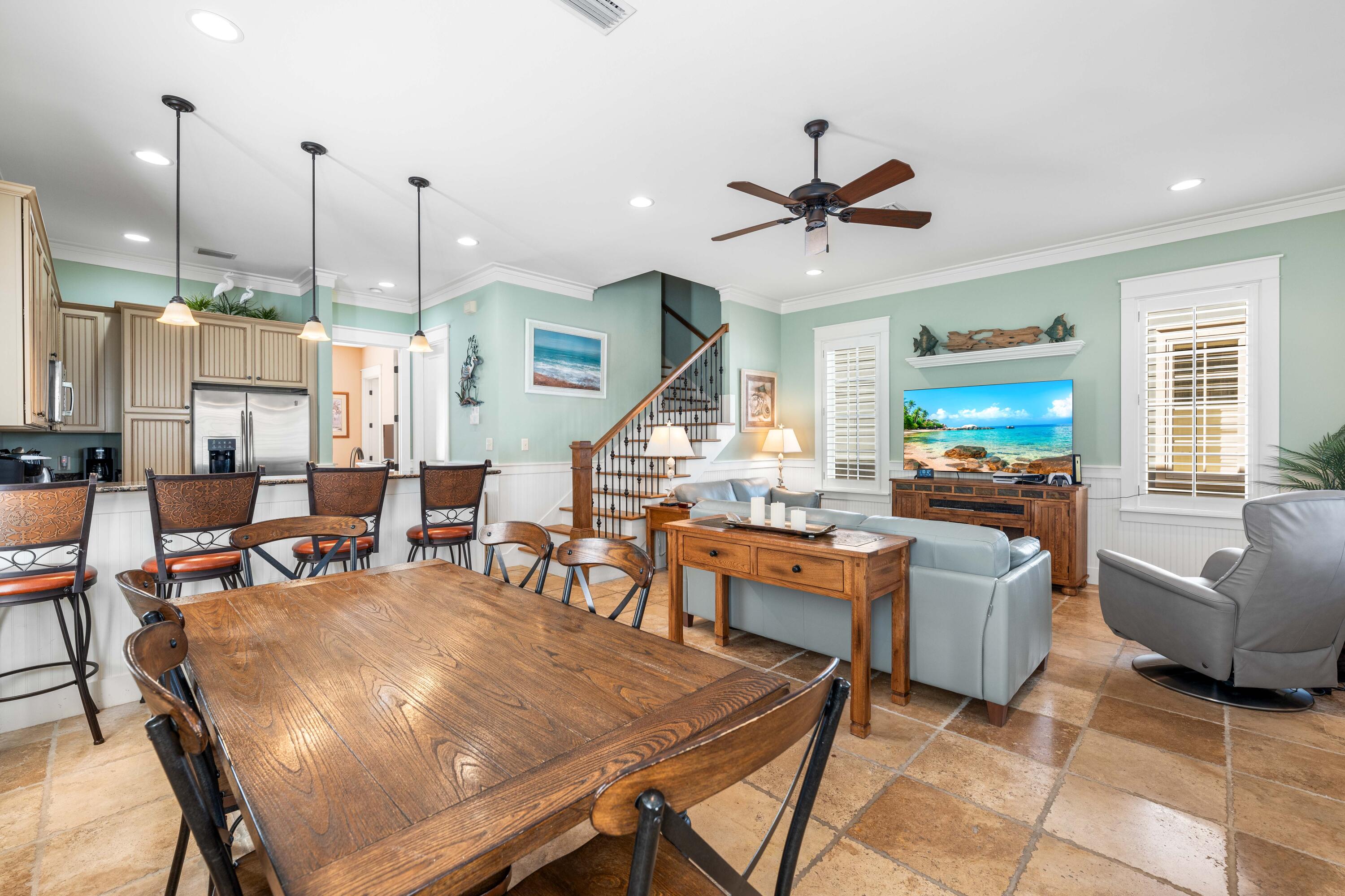 BUNGALOS AT SANDESTIN - Residential