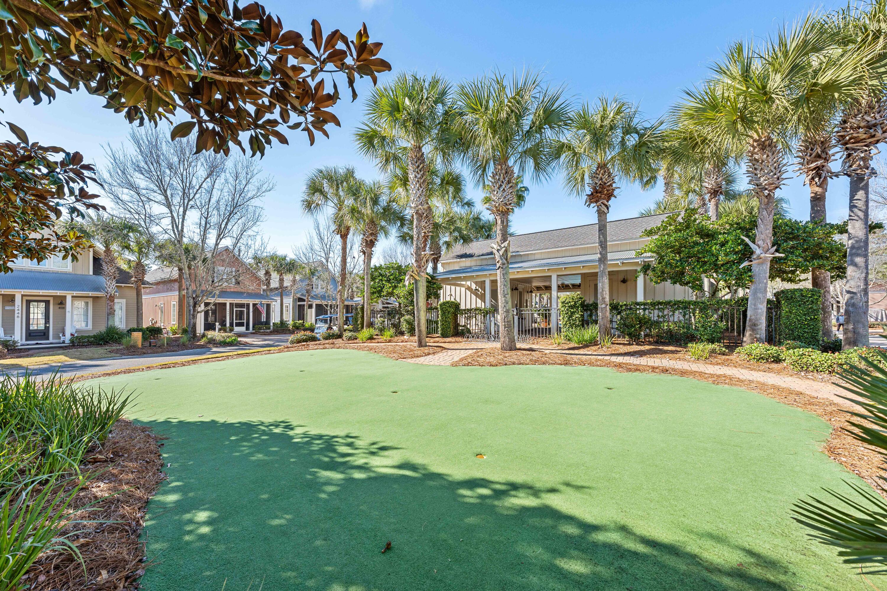 BUNGALOS AT SANDESTIN - Residential