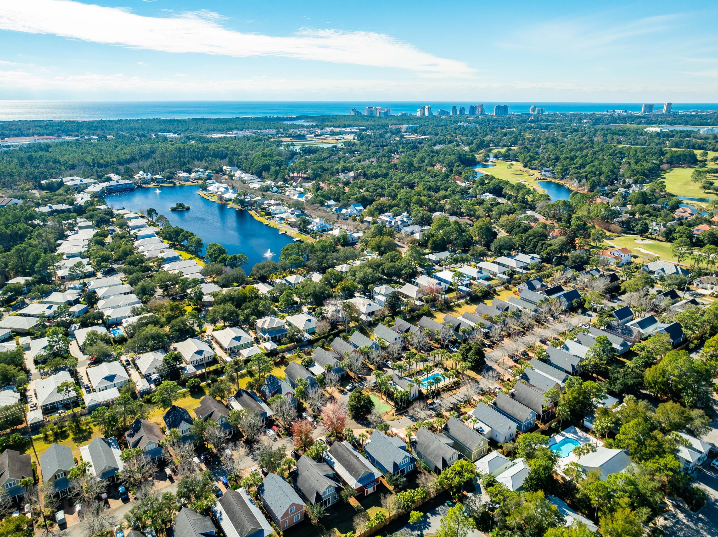 BUNGALOS AT SANDESTIN - Residential