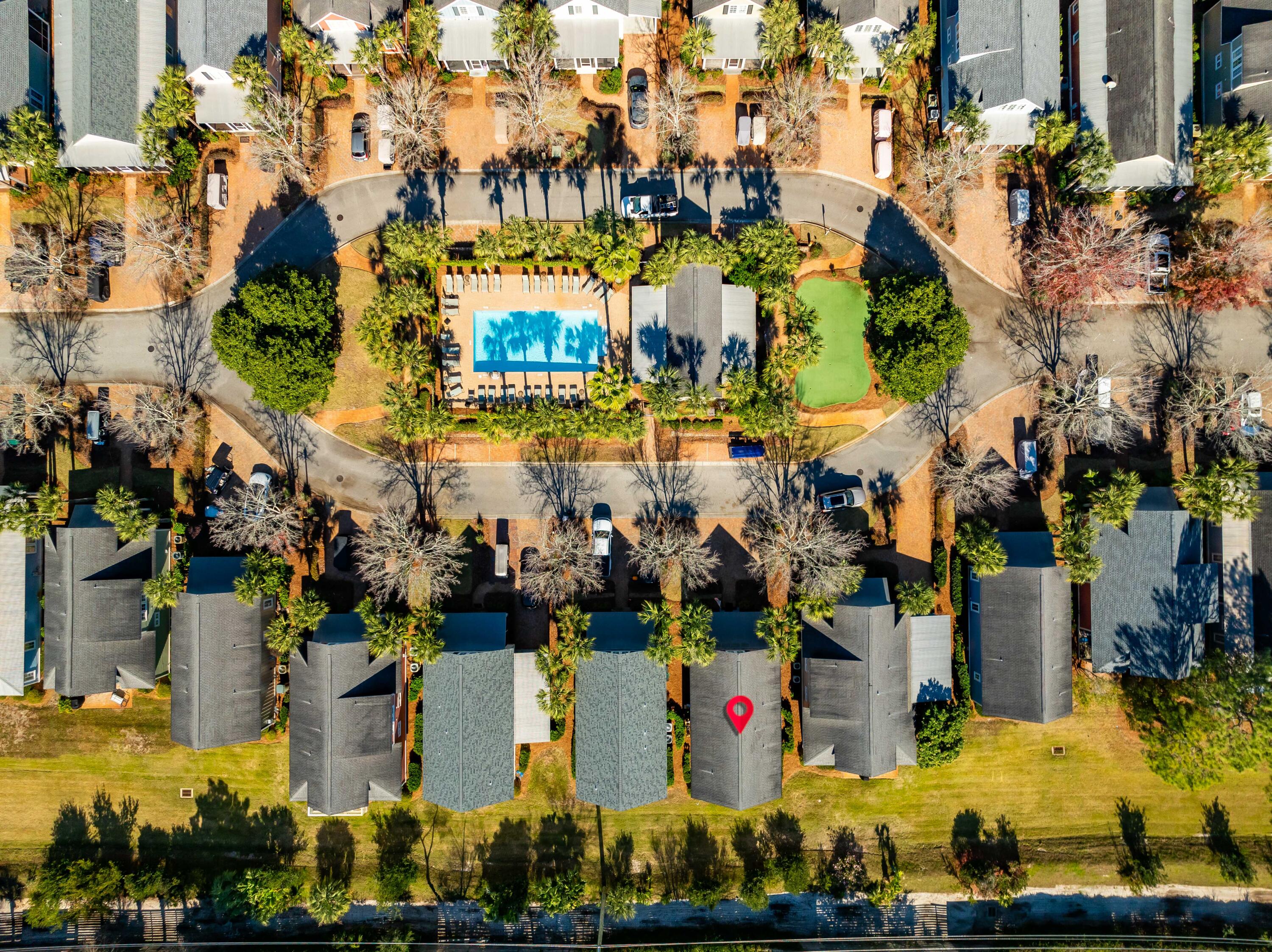 BUNGALOS AT SANDESTIN - Residential