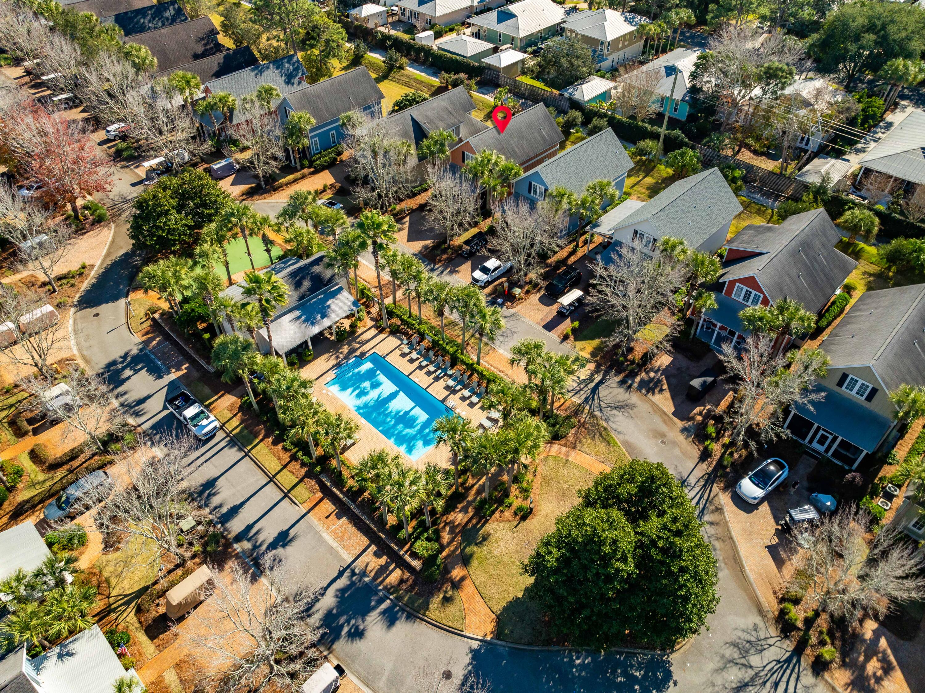 BUNGALOS AT SANDESTIN - Residential