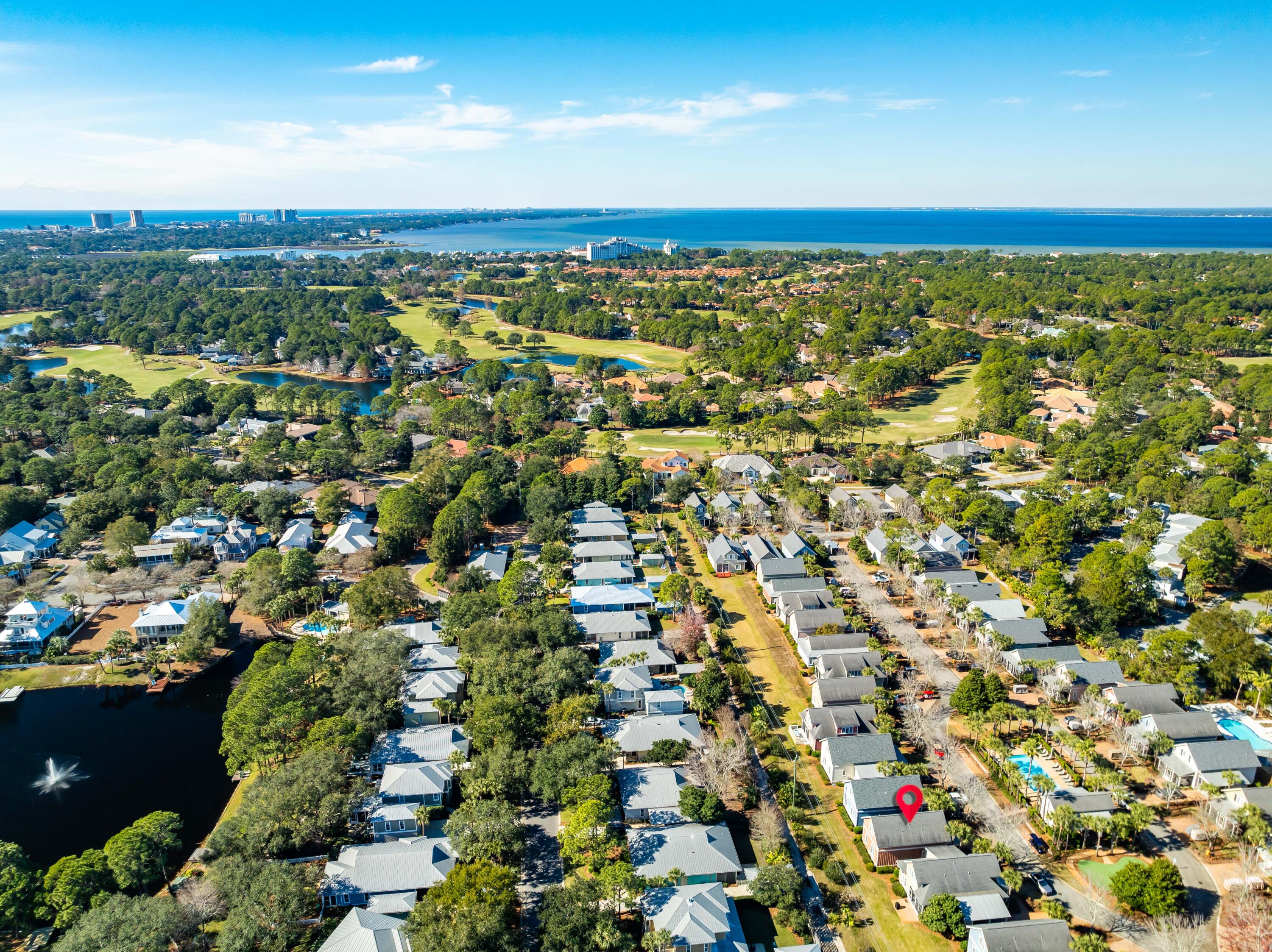 BUNGALOS AT SANDESTIN - Residential